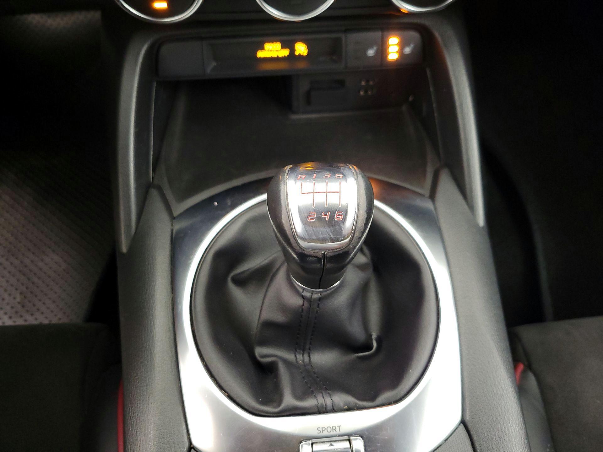 Thumbnail: 2017 Fiat 124 Spider - 17