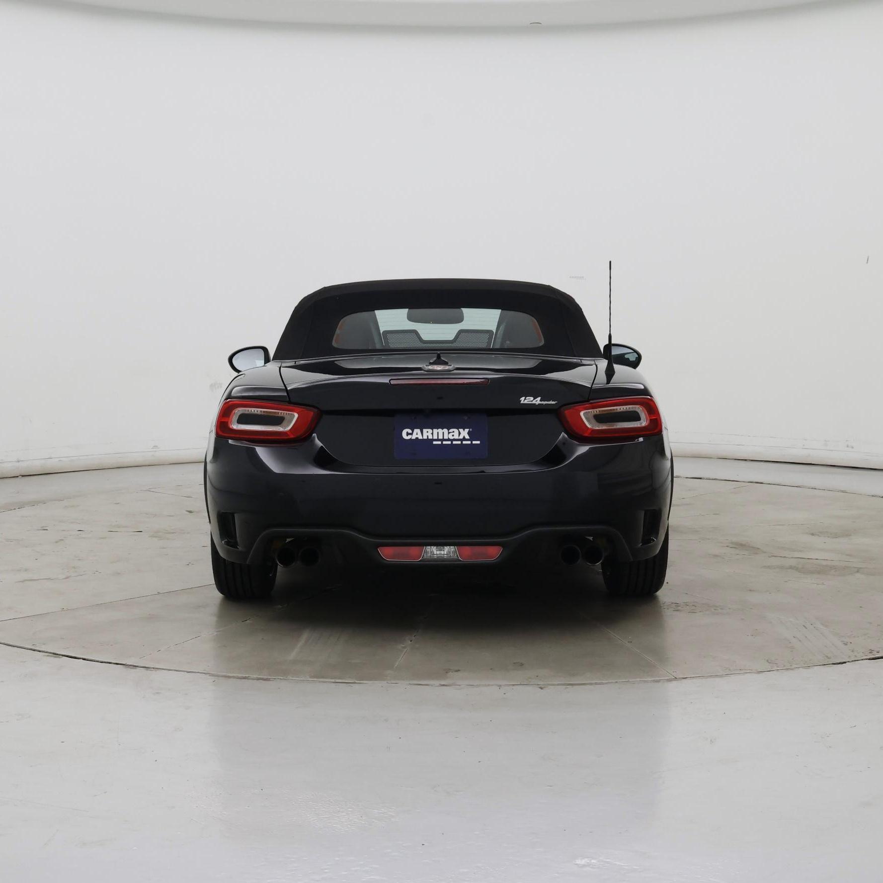 Thumbnail: 2017 Fiat 124 Spider - 6
