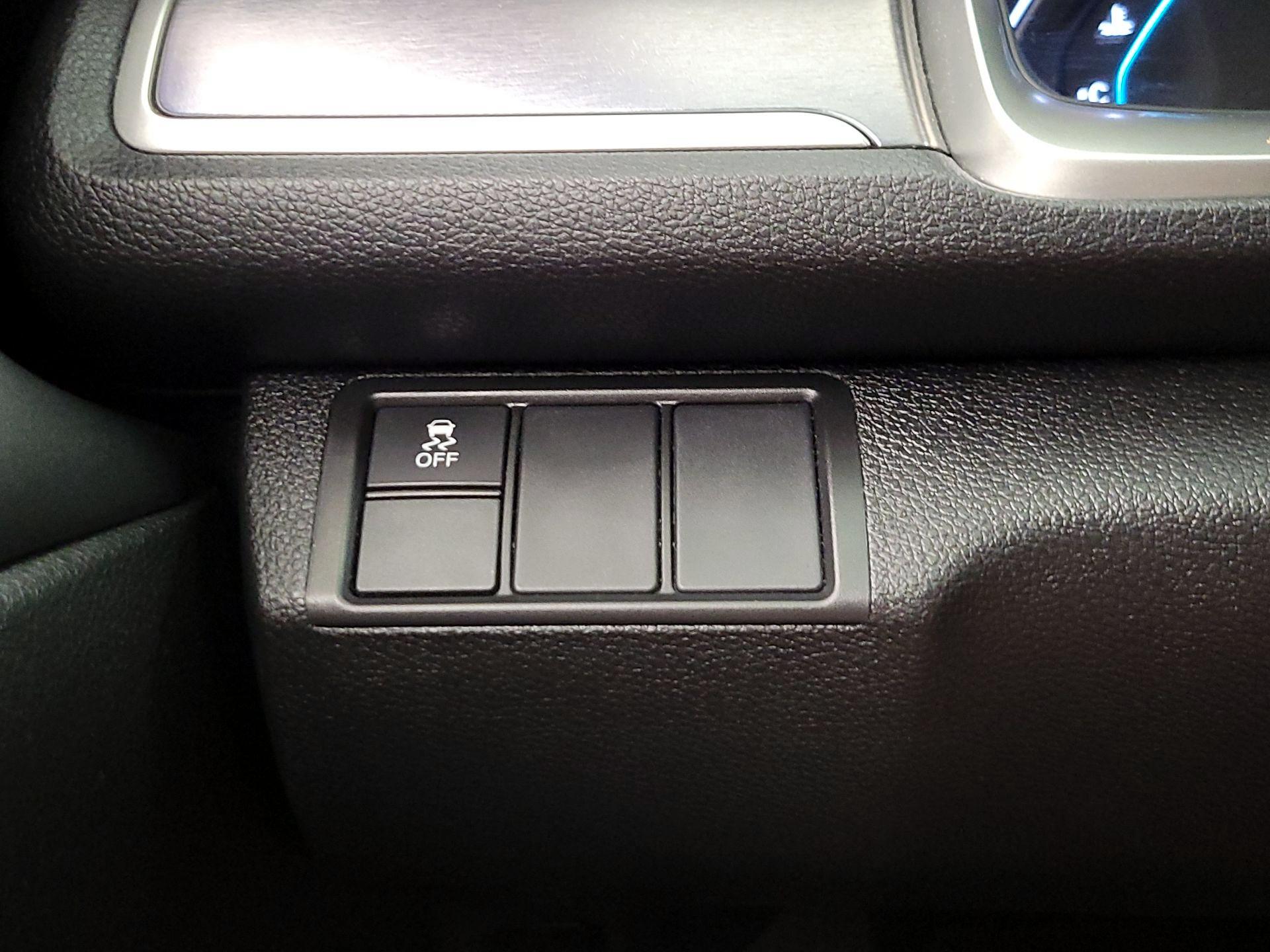 Thumbnail: 2016 Honda Civic - 13