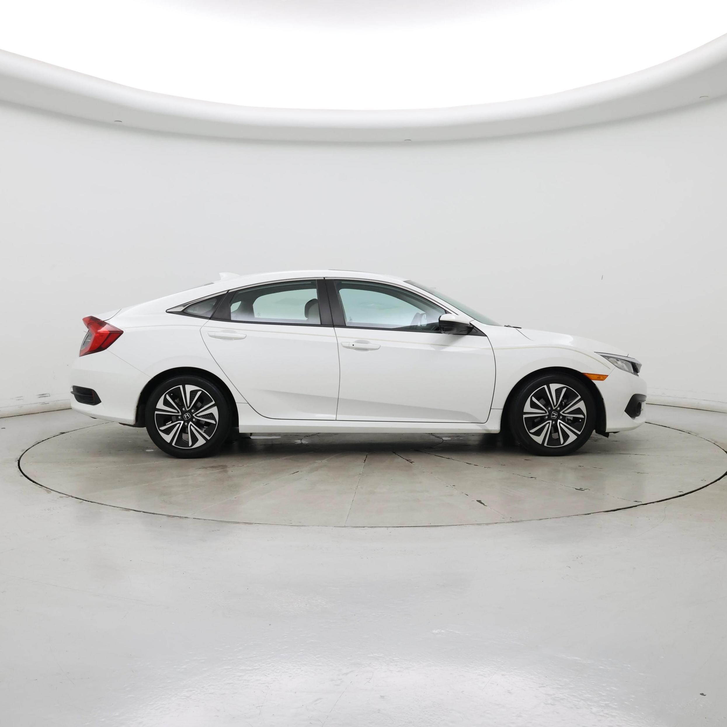 Thumbnail: 2016 Honda Civic - 7