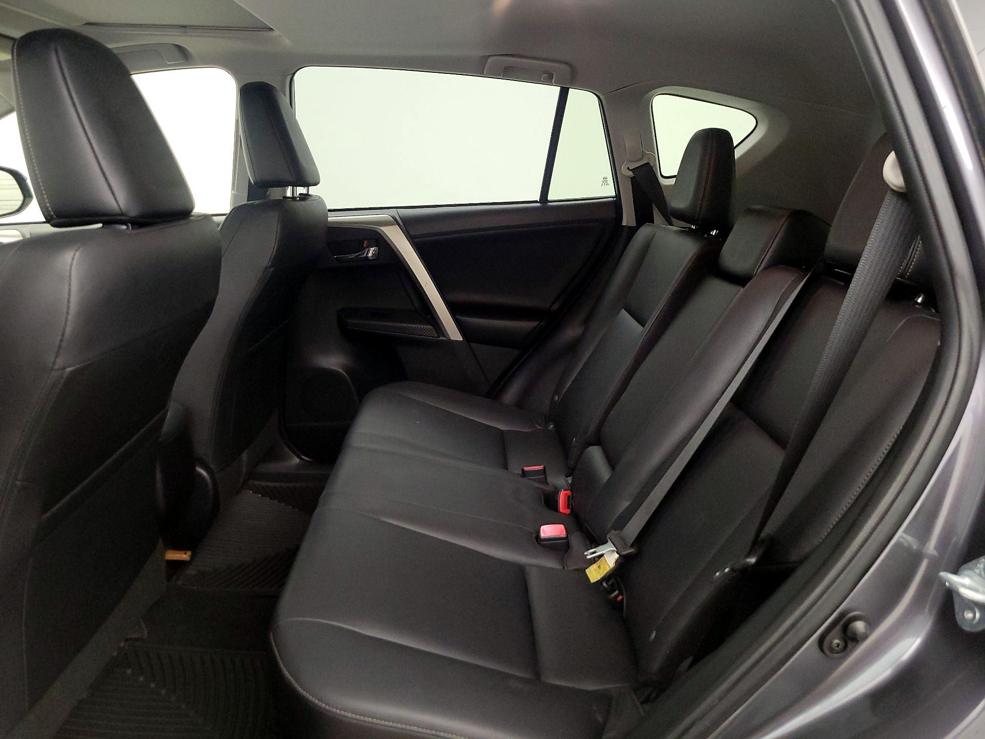 Thumbnail: 2015 Toyota RAV4 - 20