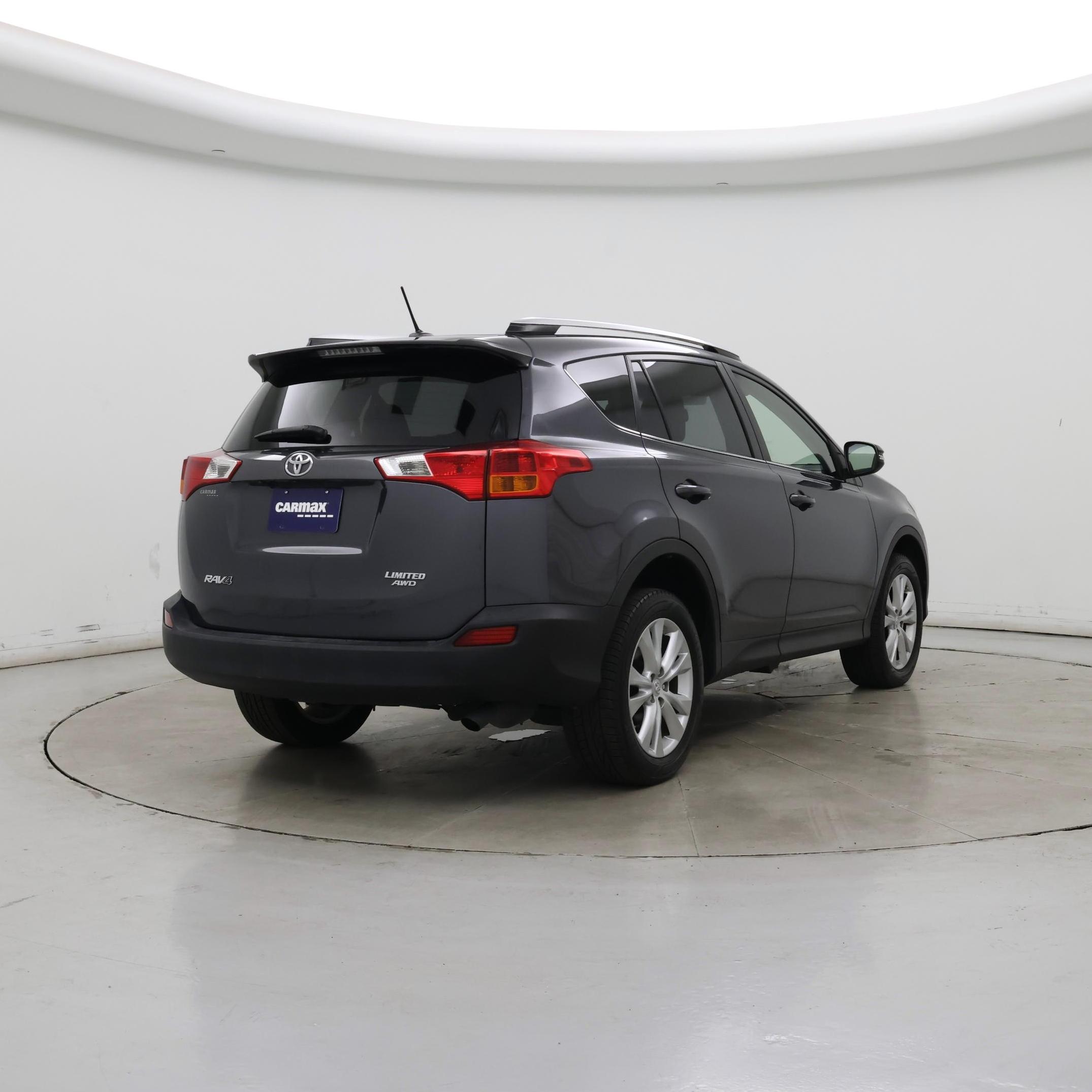Thumbnail: 2015 Toyota RAV4 - 8