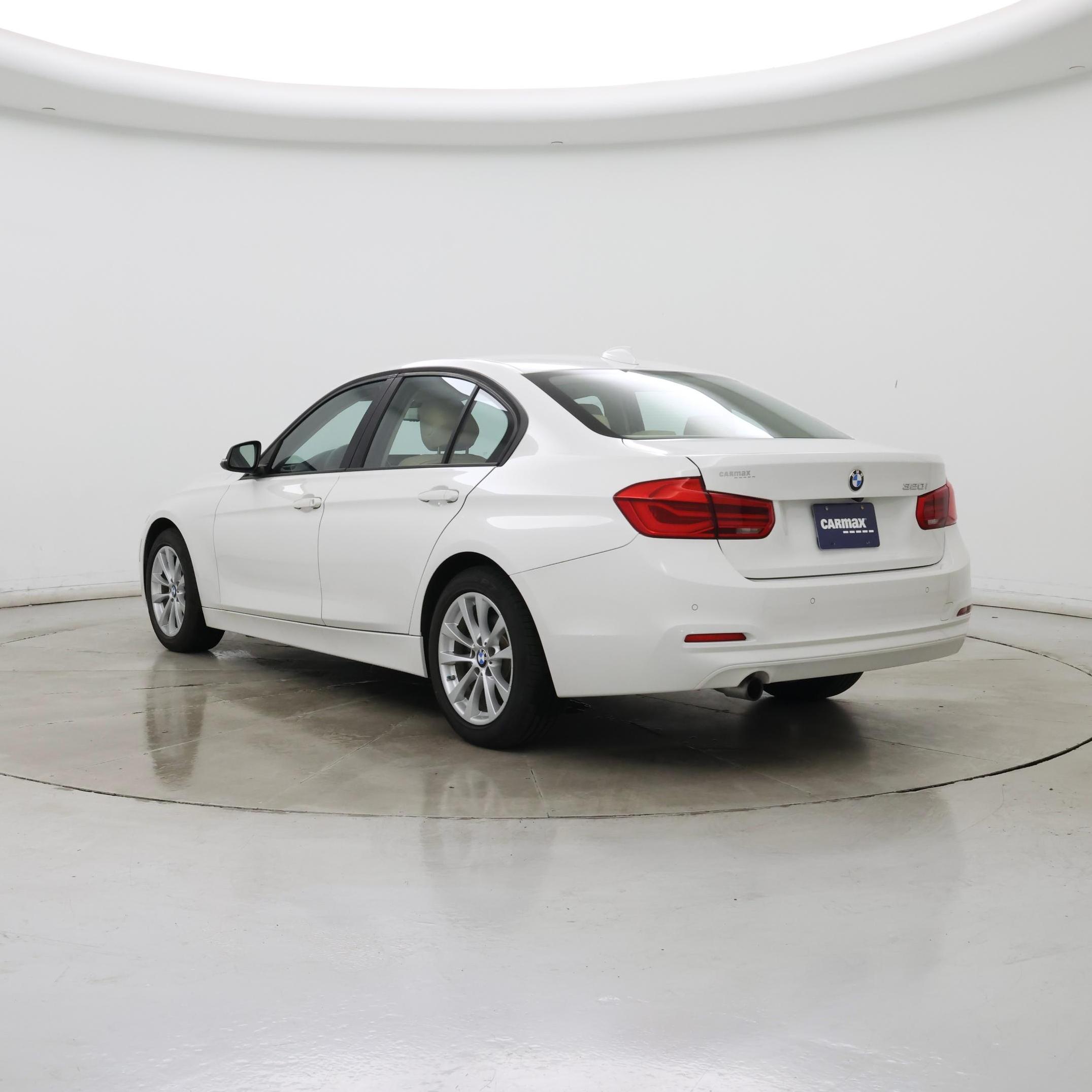 Thumbnail: 2016 BMW 3 Series - 2