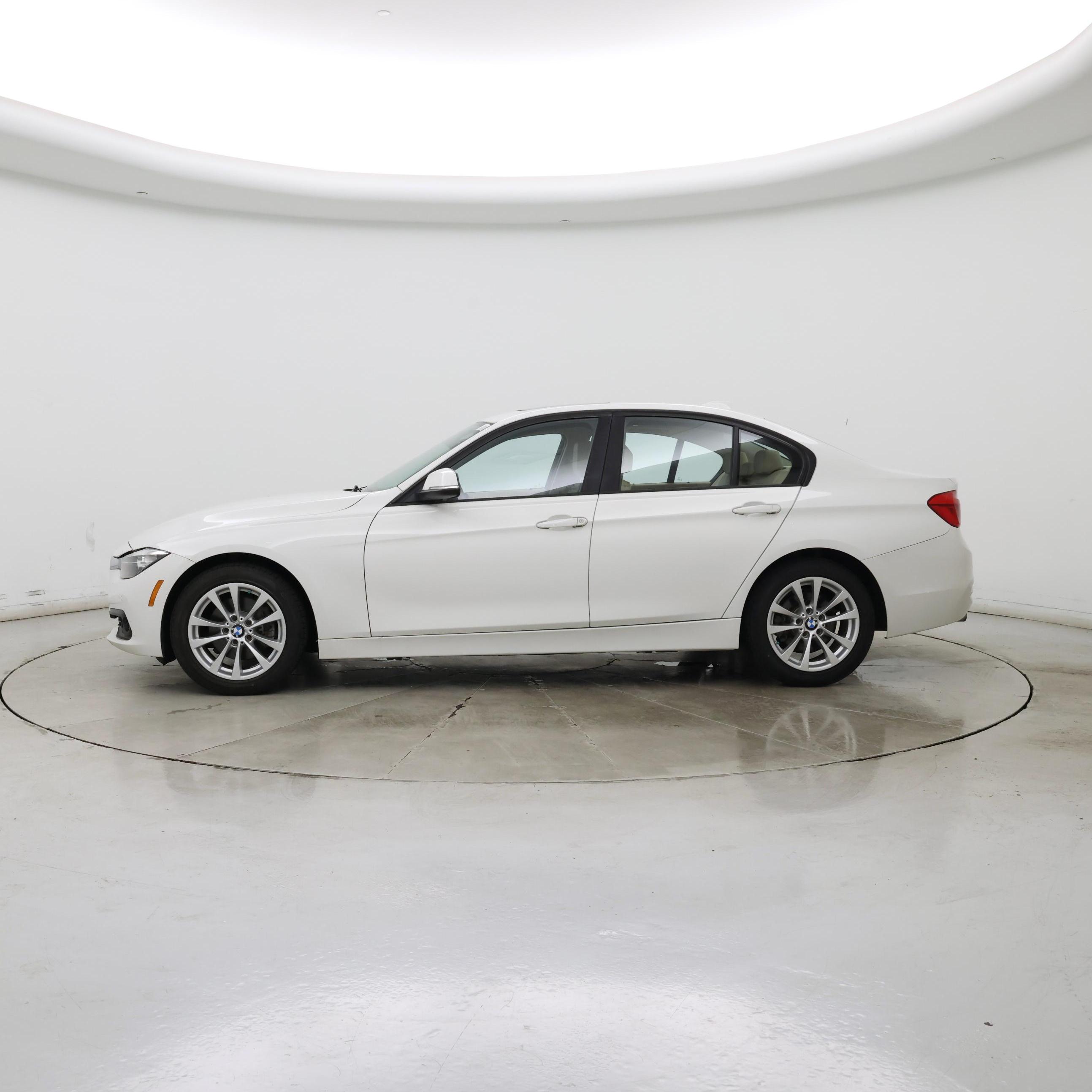 Thumbnail: 2016 BMW 3 Series - 3
