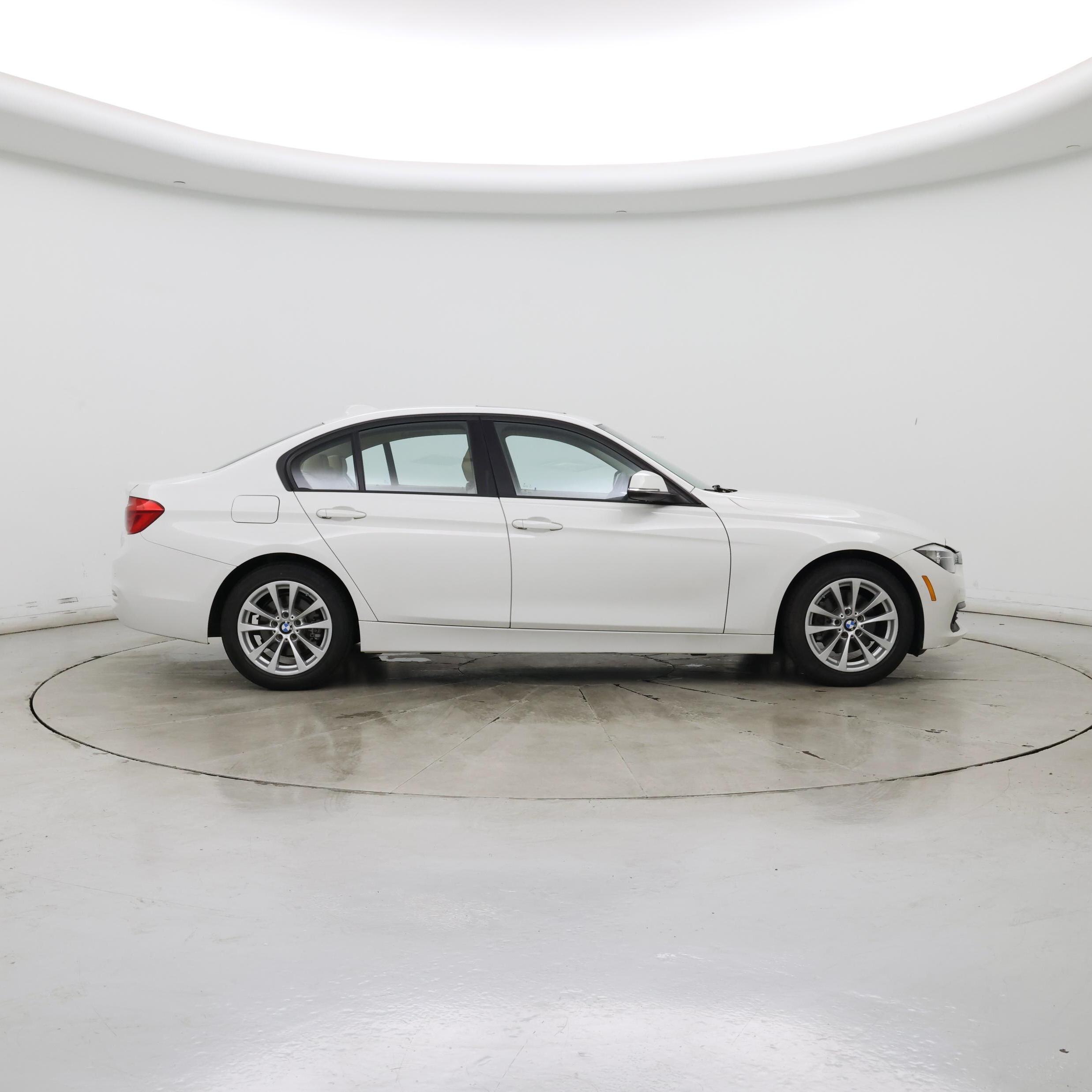 Thumbnail: 2016 BMW 3 Series - 7