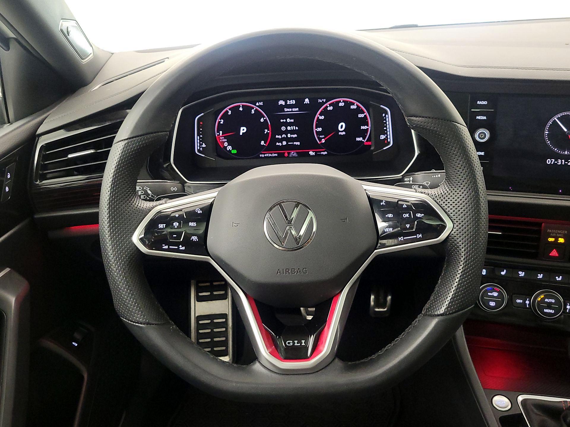 Thumbnail: 2023 Volkswagen Jetta - 10
