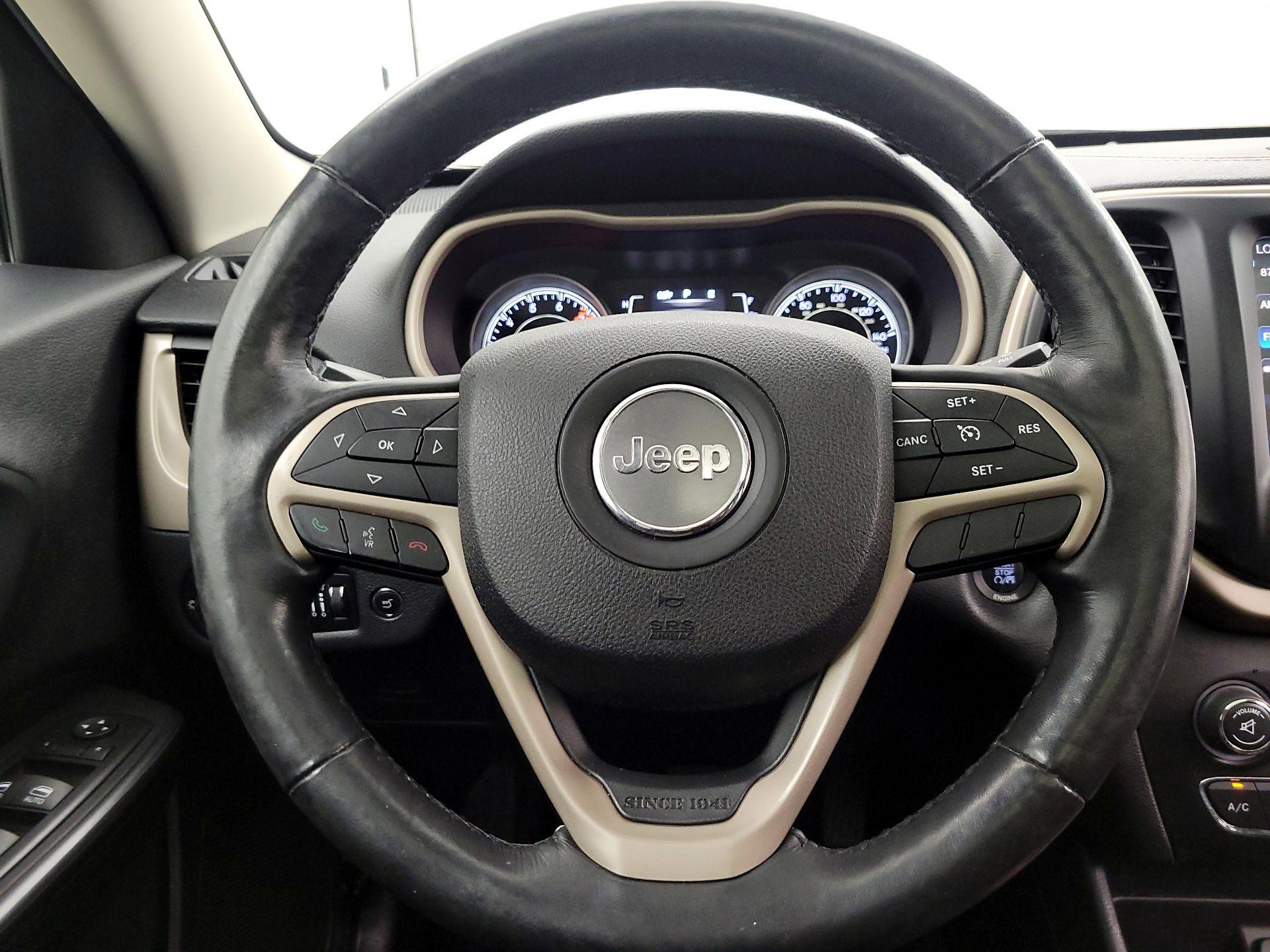 Thumbnail: 2016 Jeep Cherokee - 10