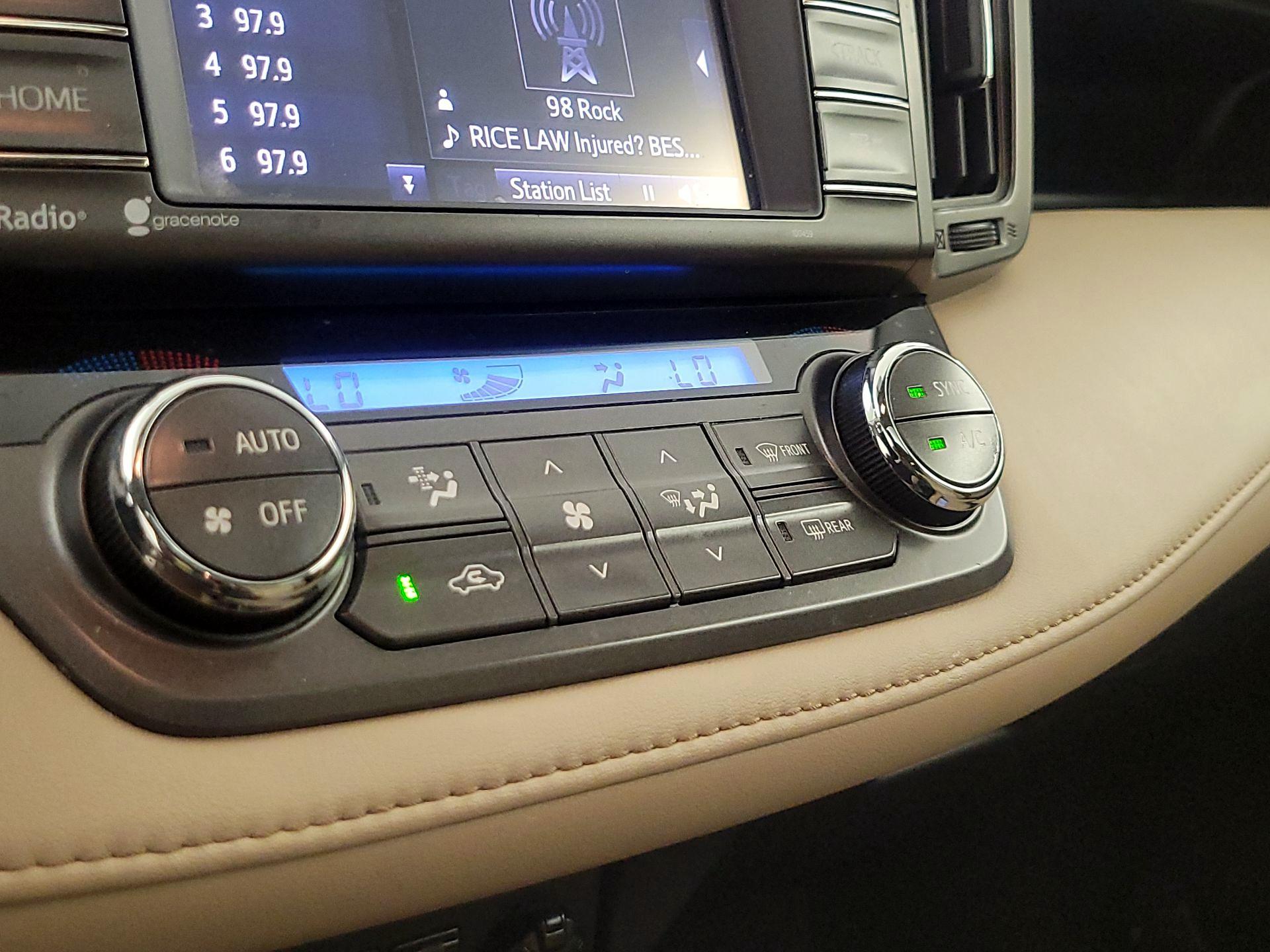 Thumbnail: 2014 Toyota RAV4 - 16