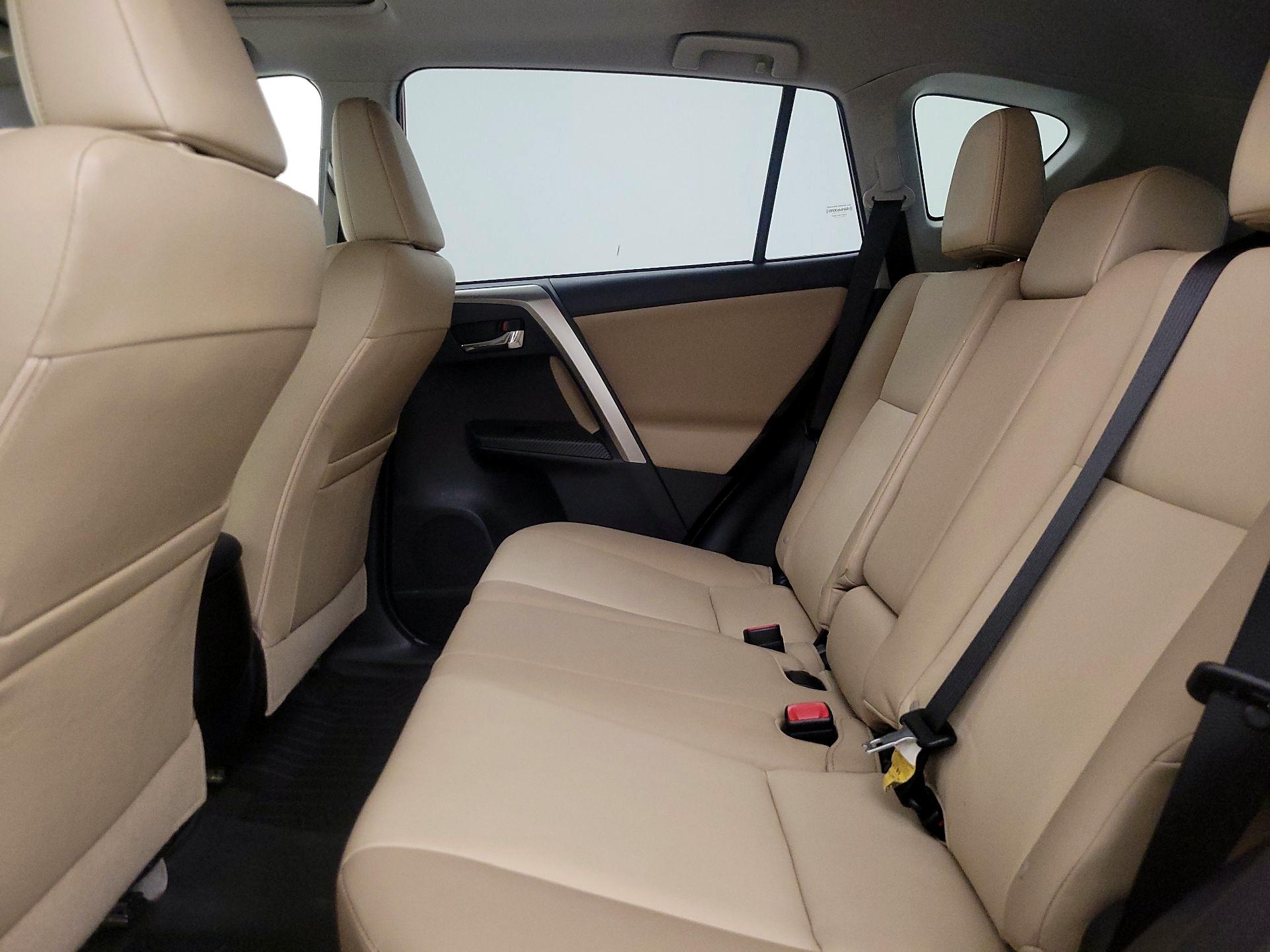 Thumbnail: 2014 Toyota RAV4 - 20