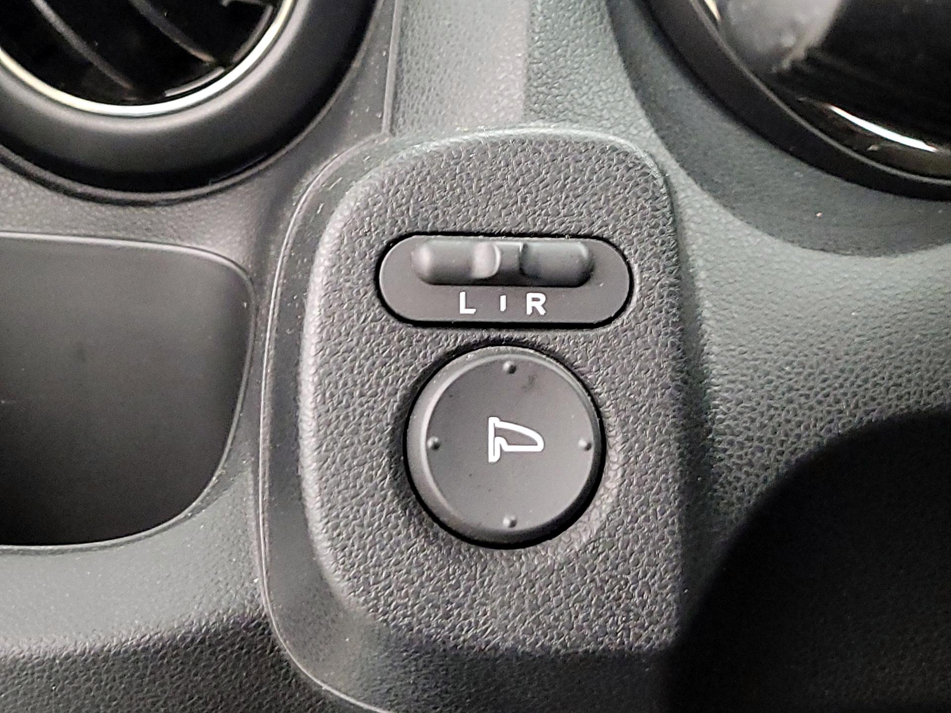 Thumbnail: 2013 Honda Fit - 13