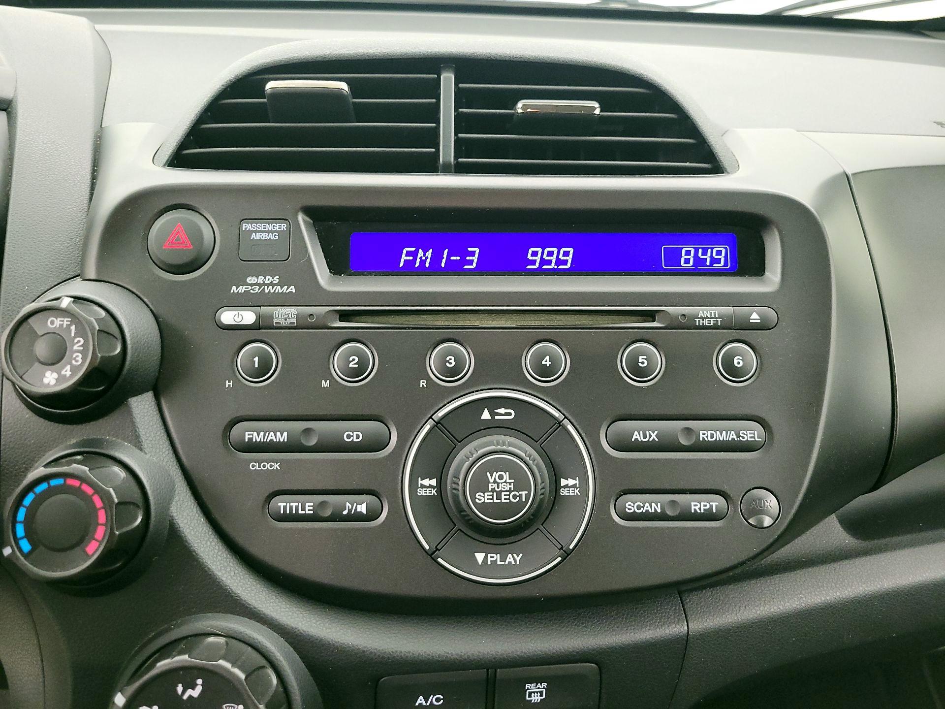 Thumbnail: 2013 Honda Fit - 14