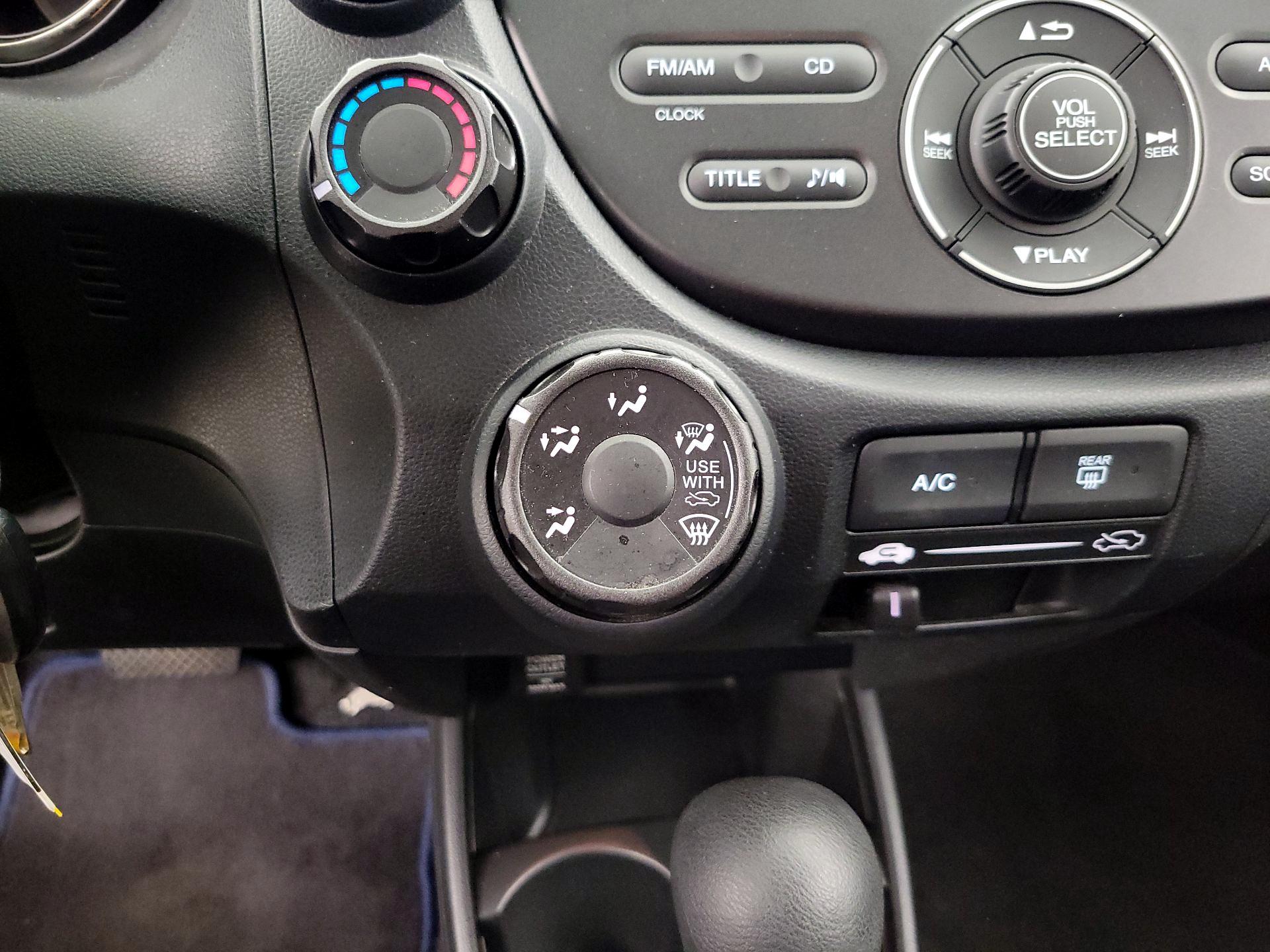 Thumbnail: 2013 Honda Fit - 15