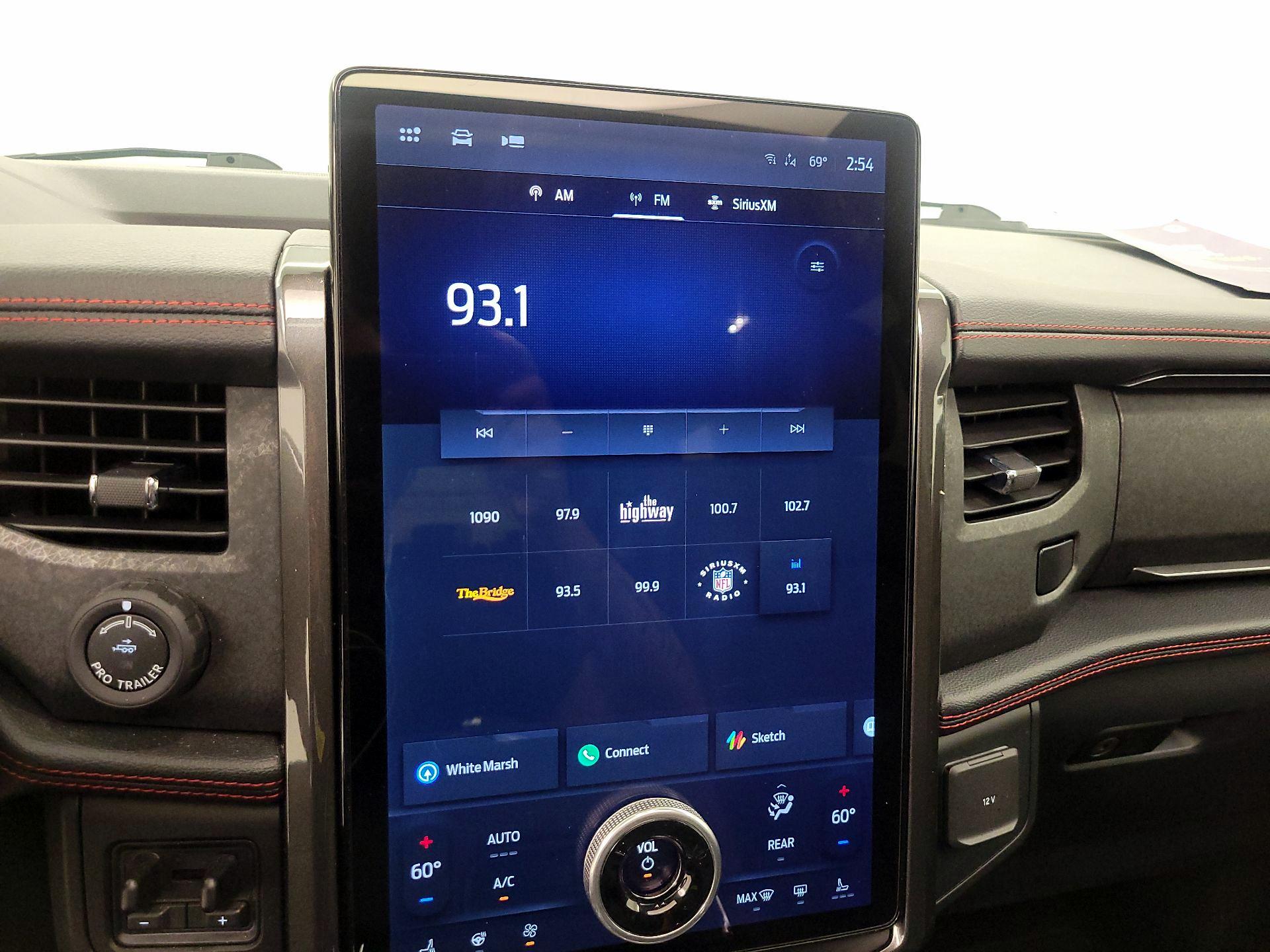 Thumbnail: 2023 Ford Expedition - 16