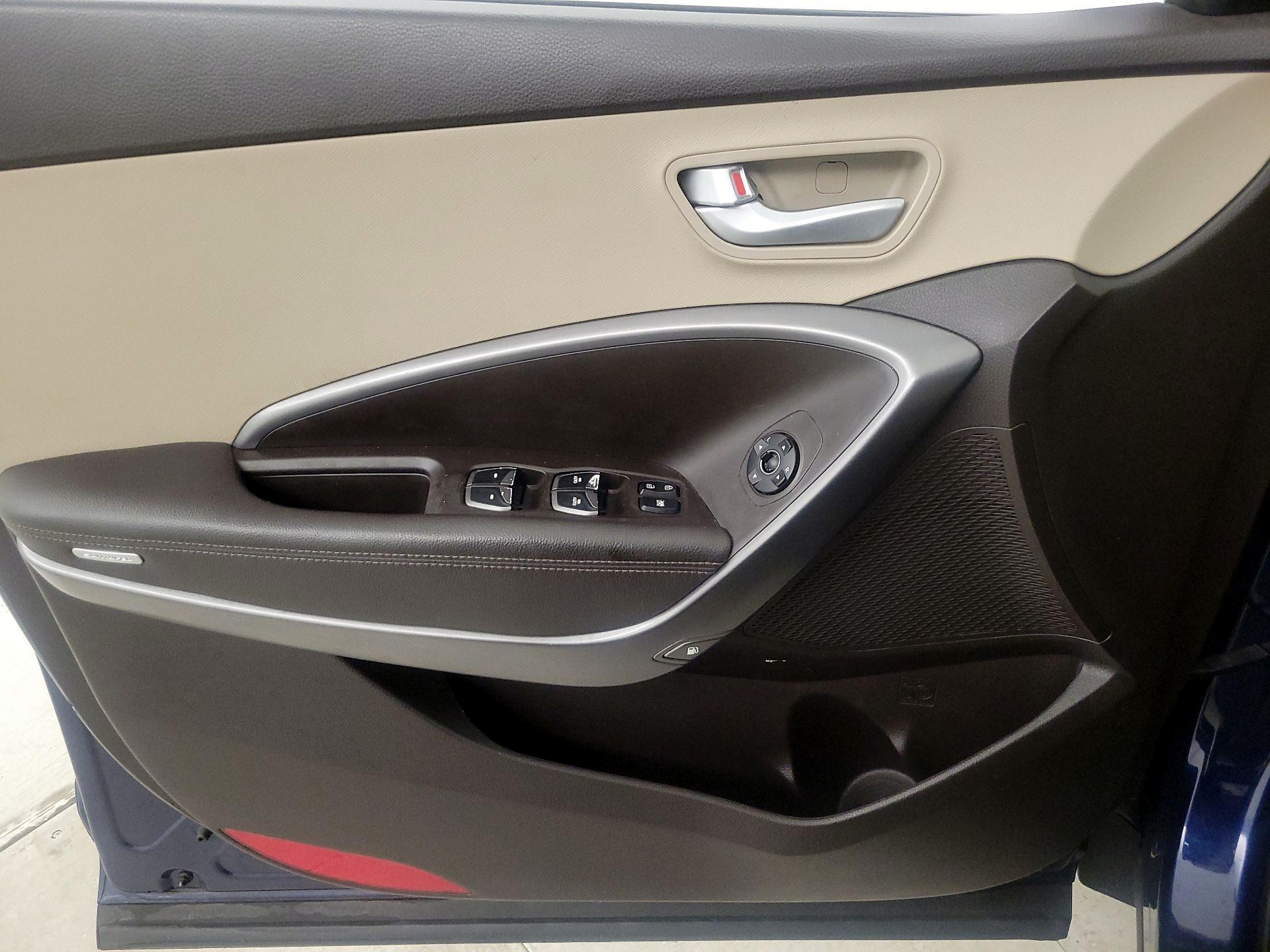 Thumbnail: 2017 Hyundai Santa Fe - 12