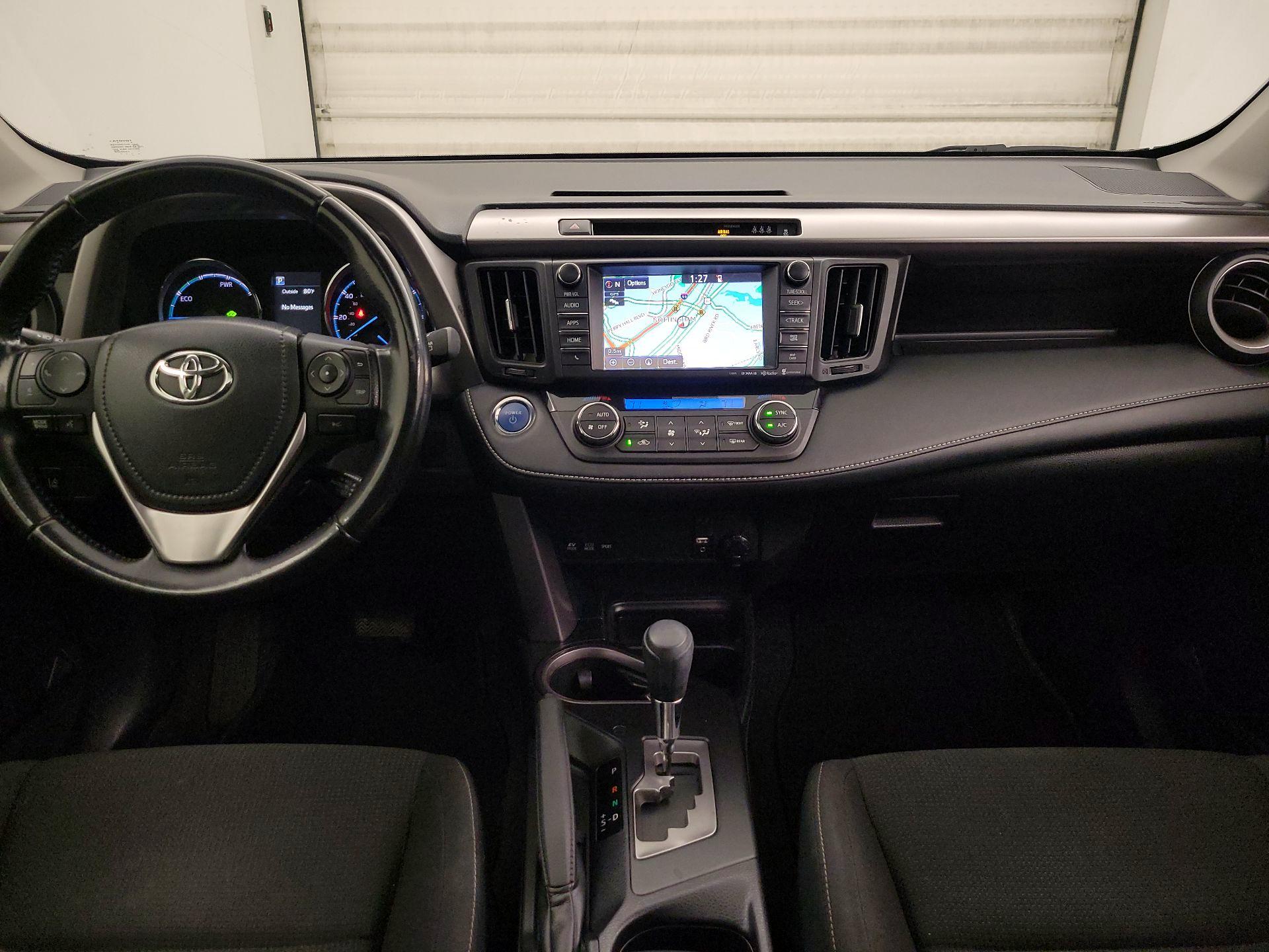 Thumbnail: 2017 Toyota RAV4 - 9