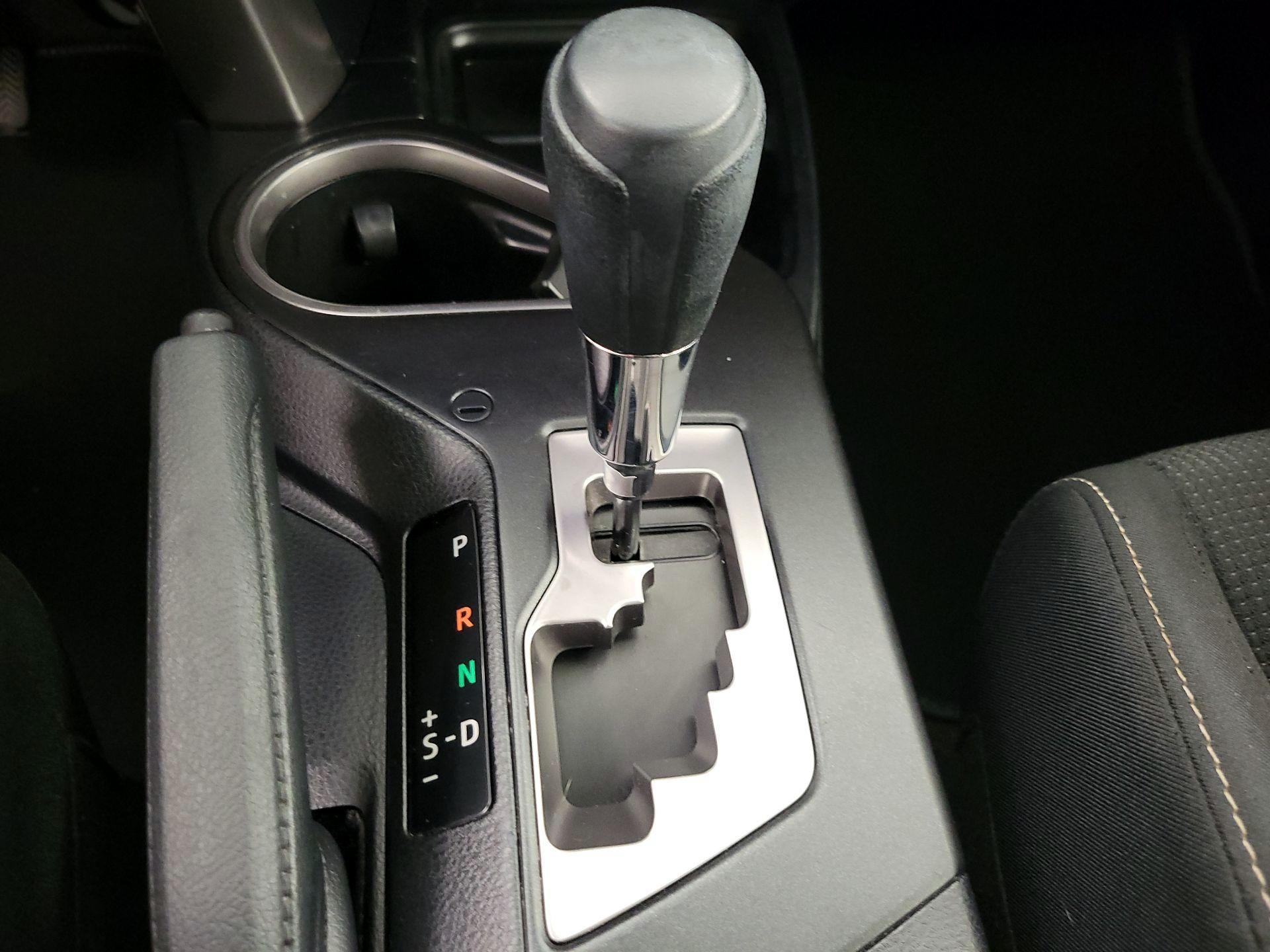 Thumbnail: 2017 Toyota RAV4 - 18