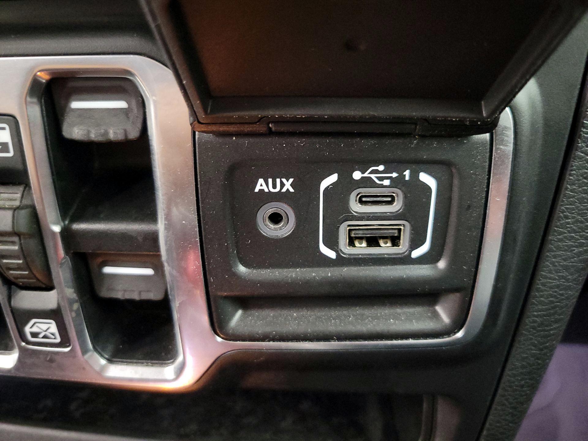 Thumbnail: 2020 Jeep Wrangler - 19