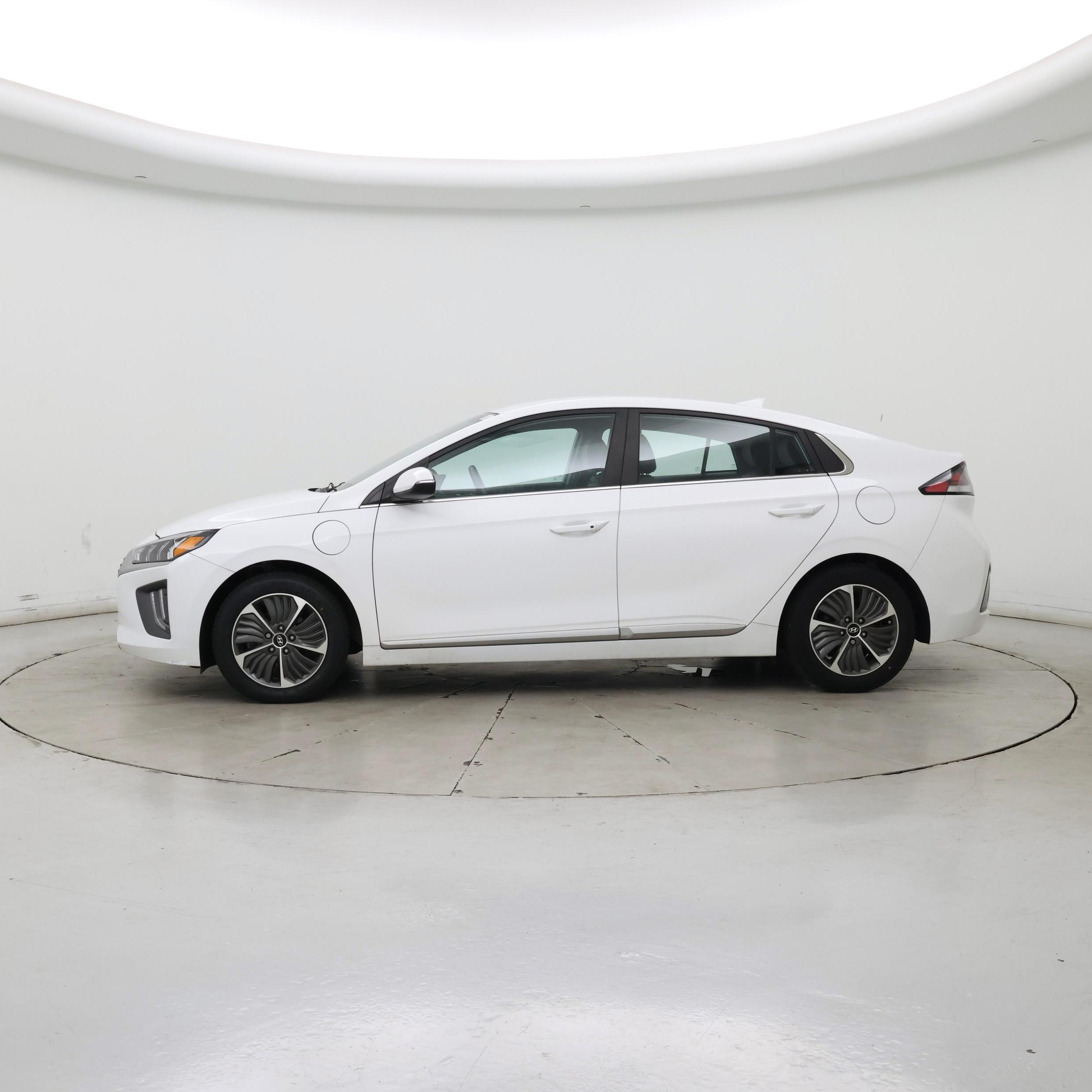 Thumbnail: 2022 Hyundai Ioniq - 3