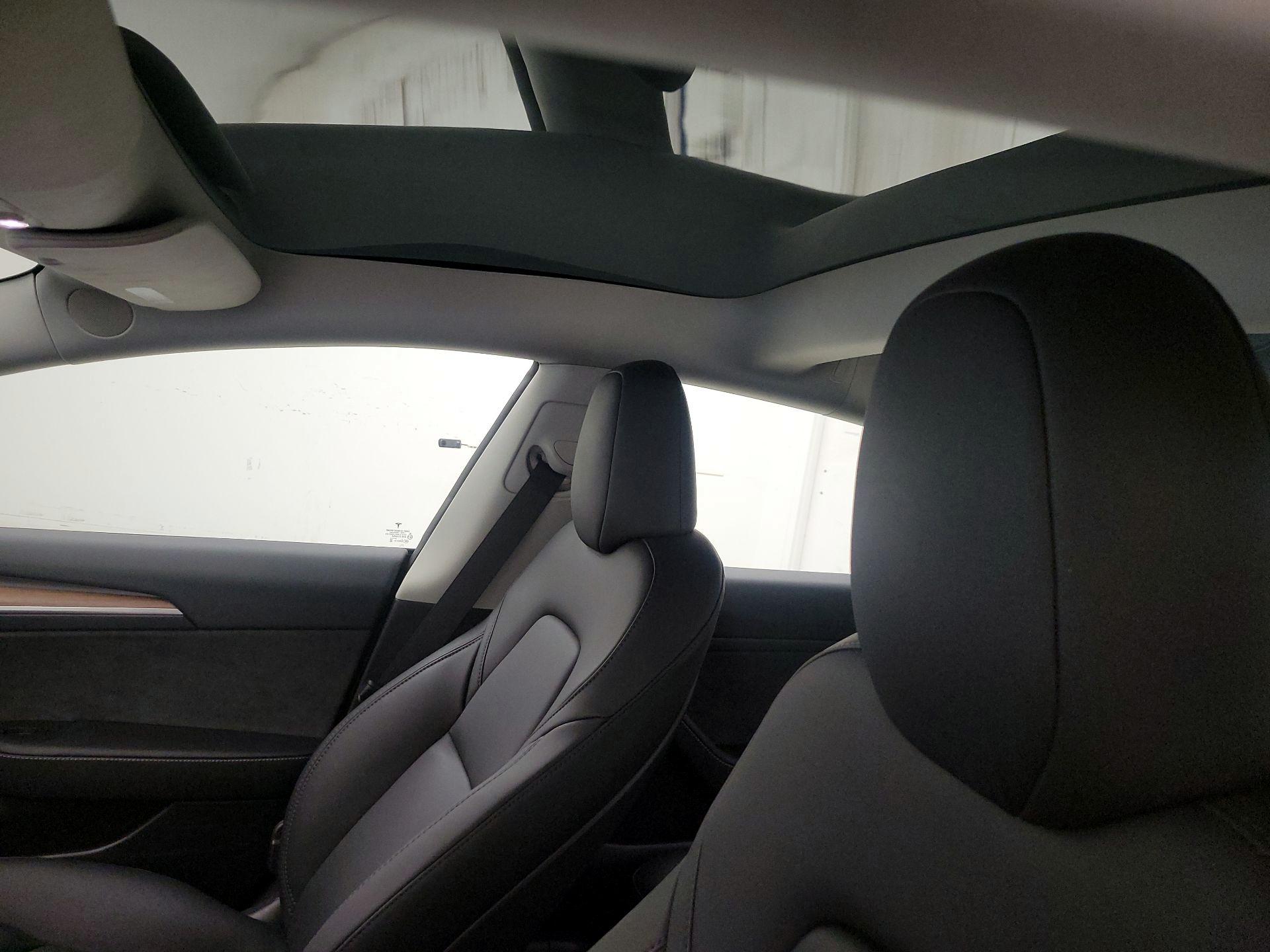 Thumbnail: 2023 Tesla Model 3 - 18