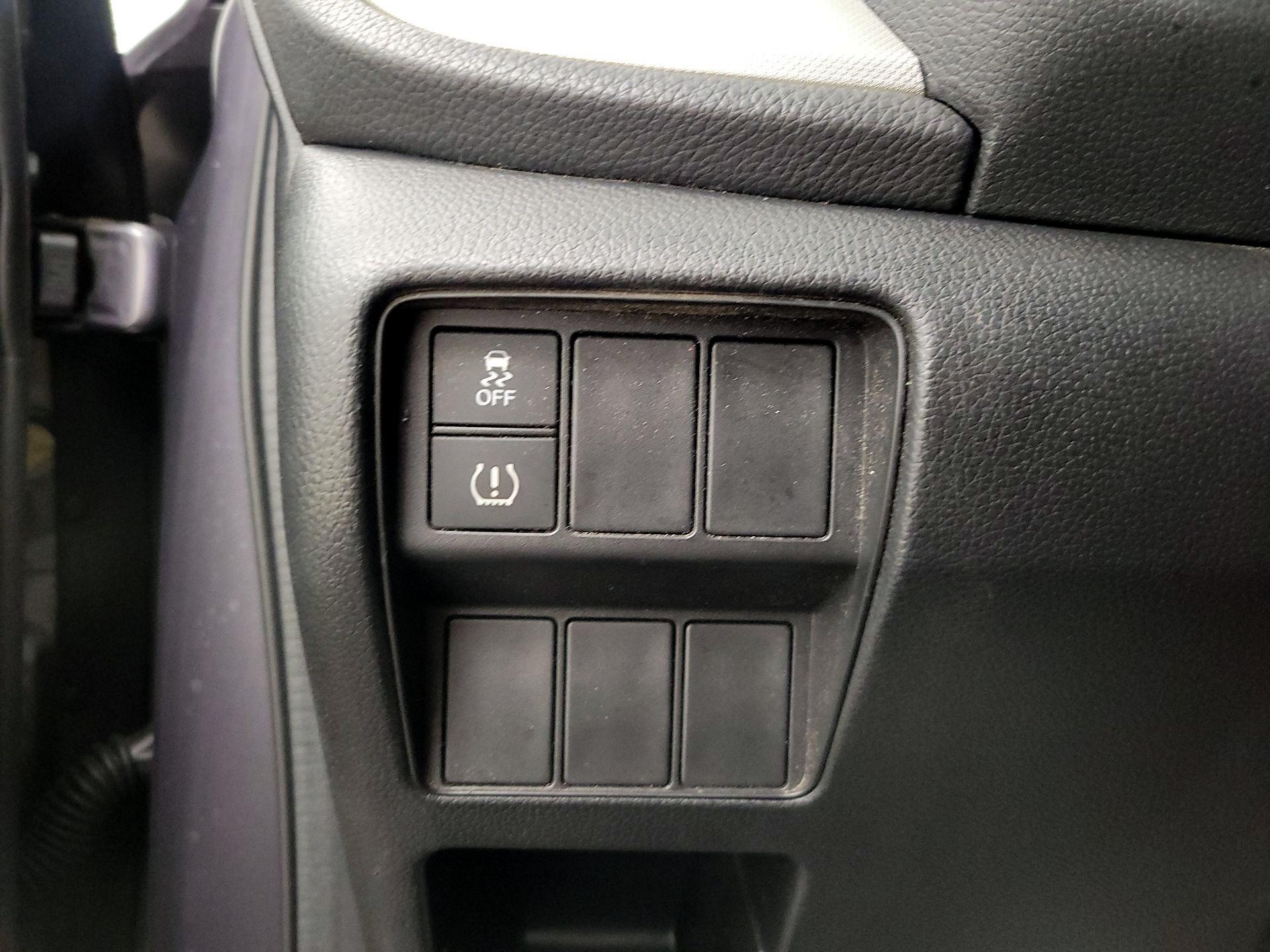 Thumbnail: 2017 Honda CR-V - 13