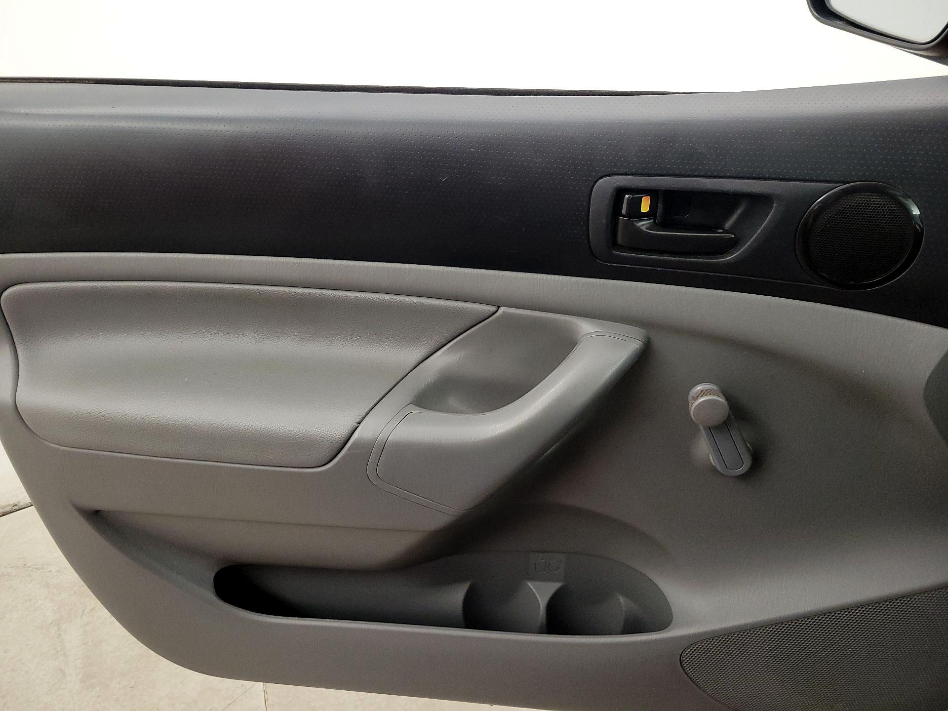 Thumbnail: 2014 Toyota Tacoma - 12