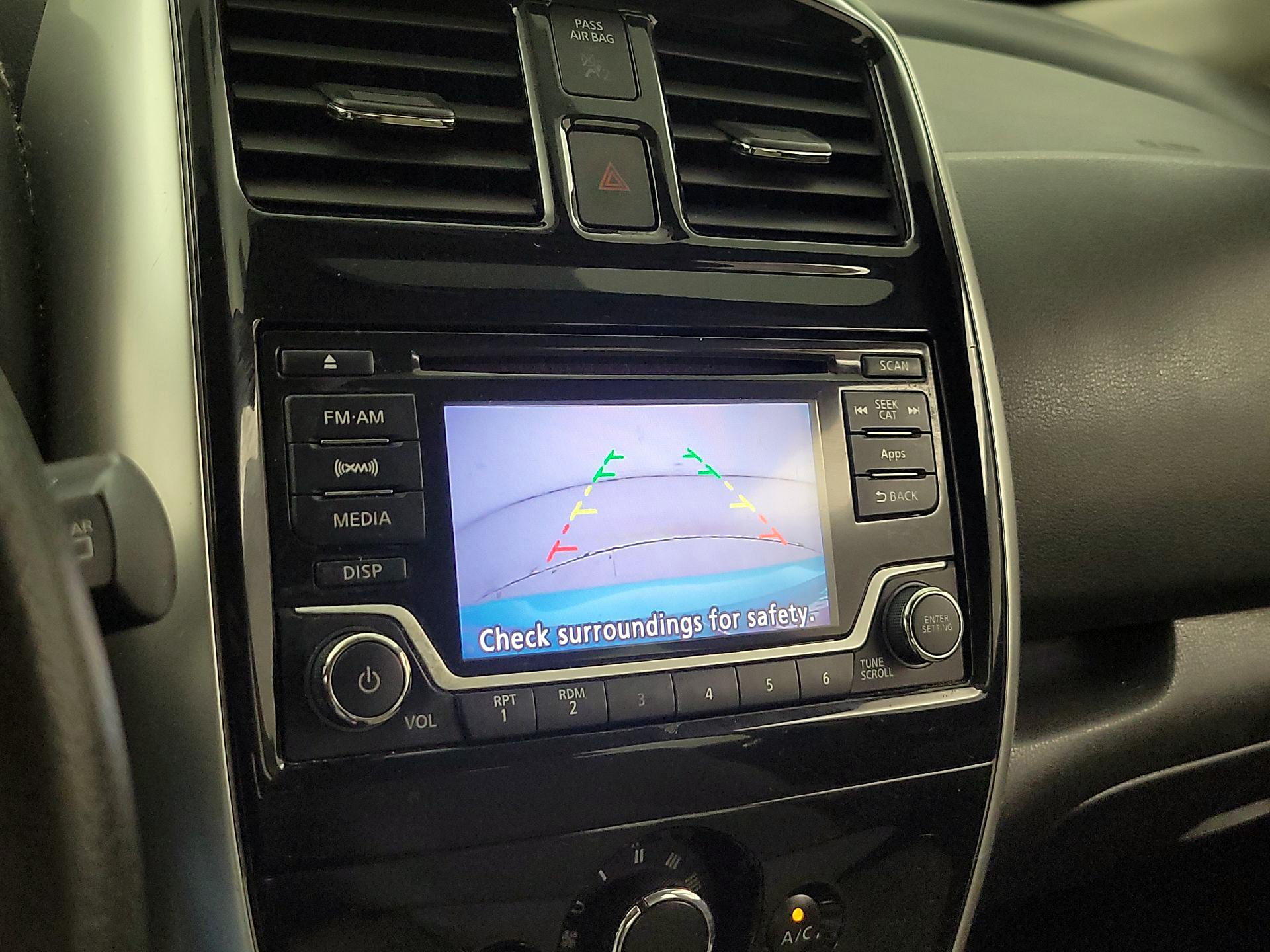 Thumbnail: 2015 Nissan Versa Note - 14
