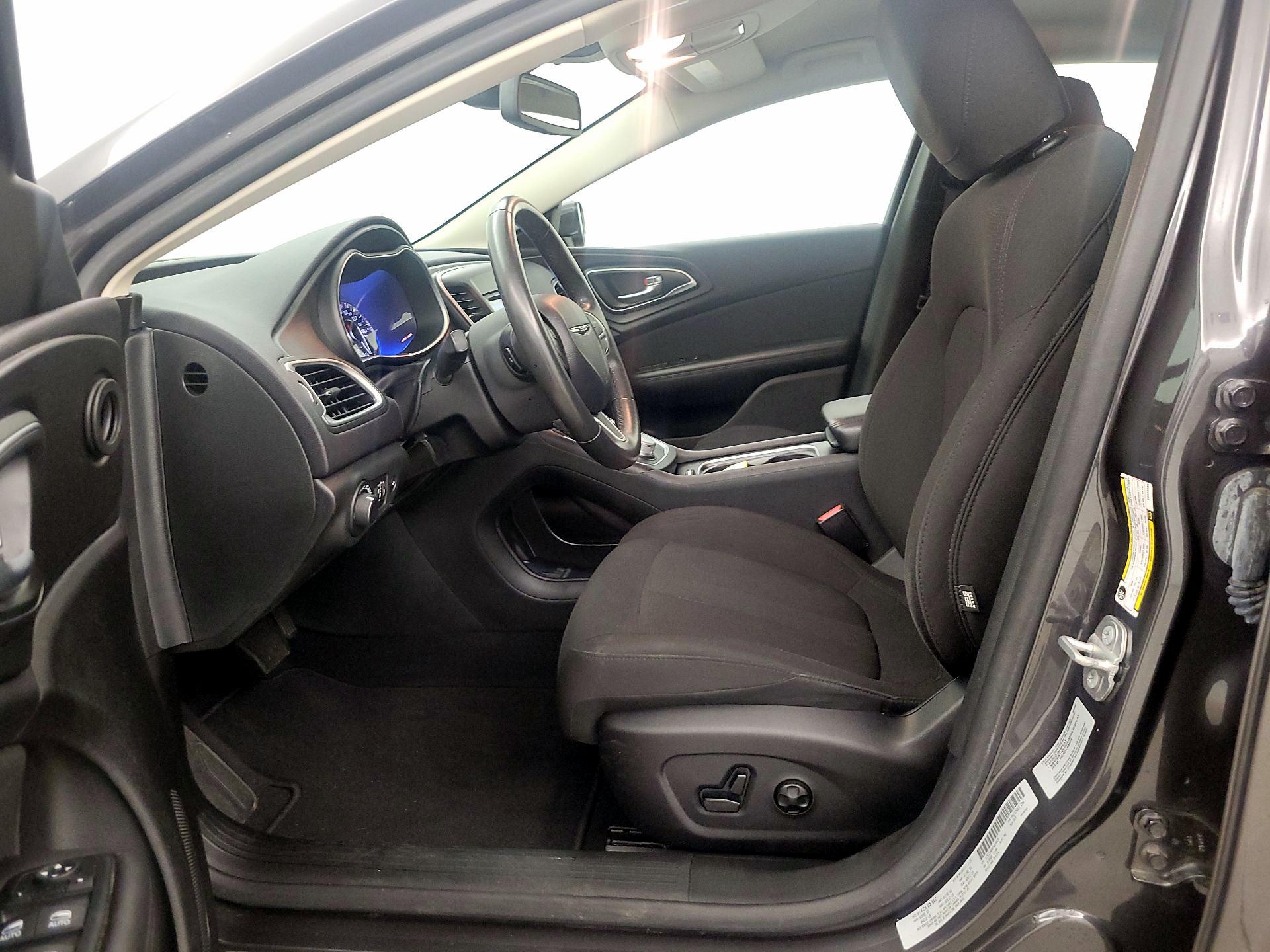 Thumbnail: 2015 Chrysler 200 - 11