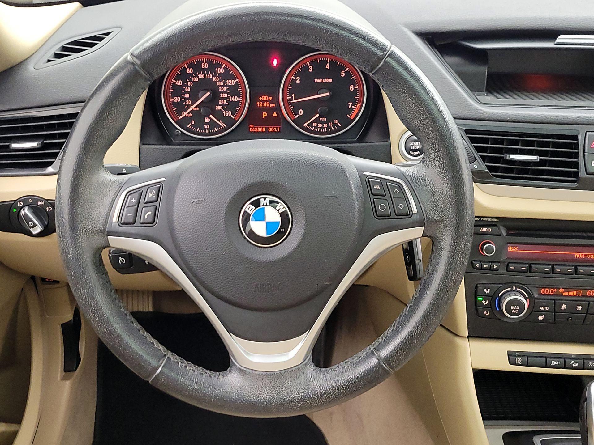 Thumbnail: 2015 BMW X1 - 10
