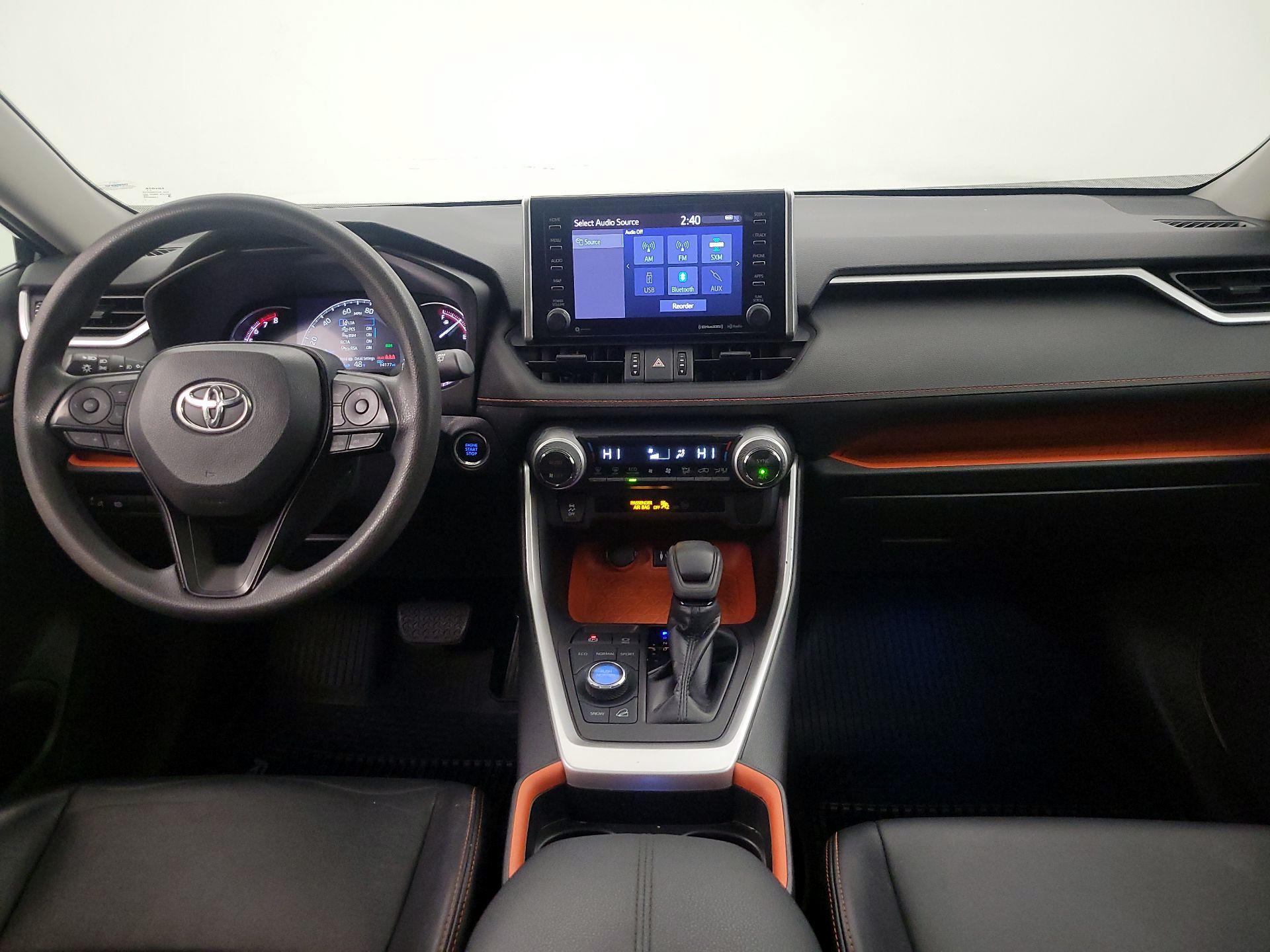 Thumbnail: 2019 Toyota RAV4 - 9
