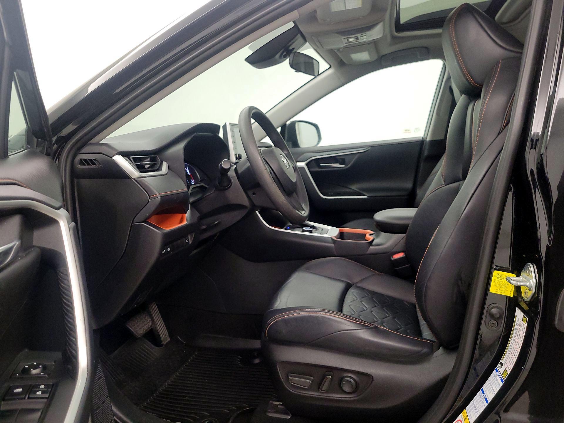 Thumbnail: 2019 Toyota RAV4 - 11