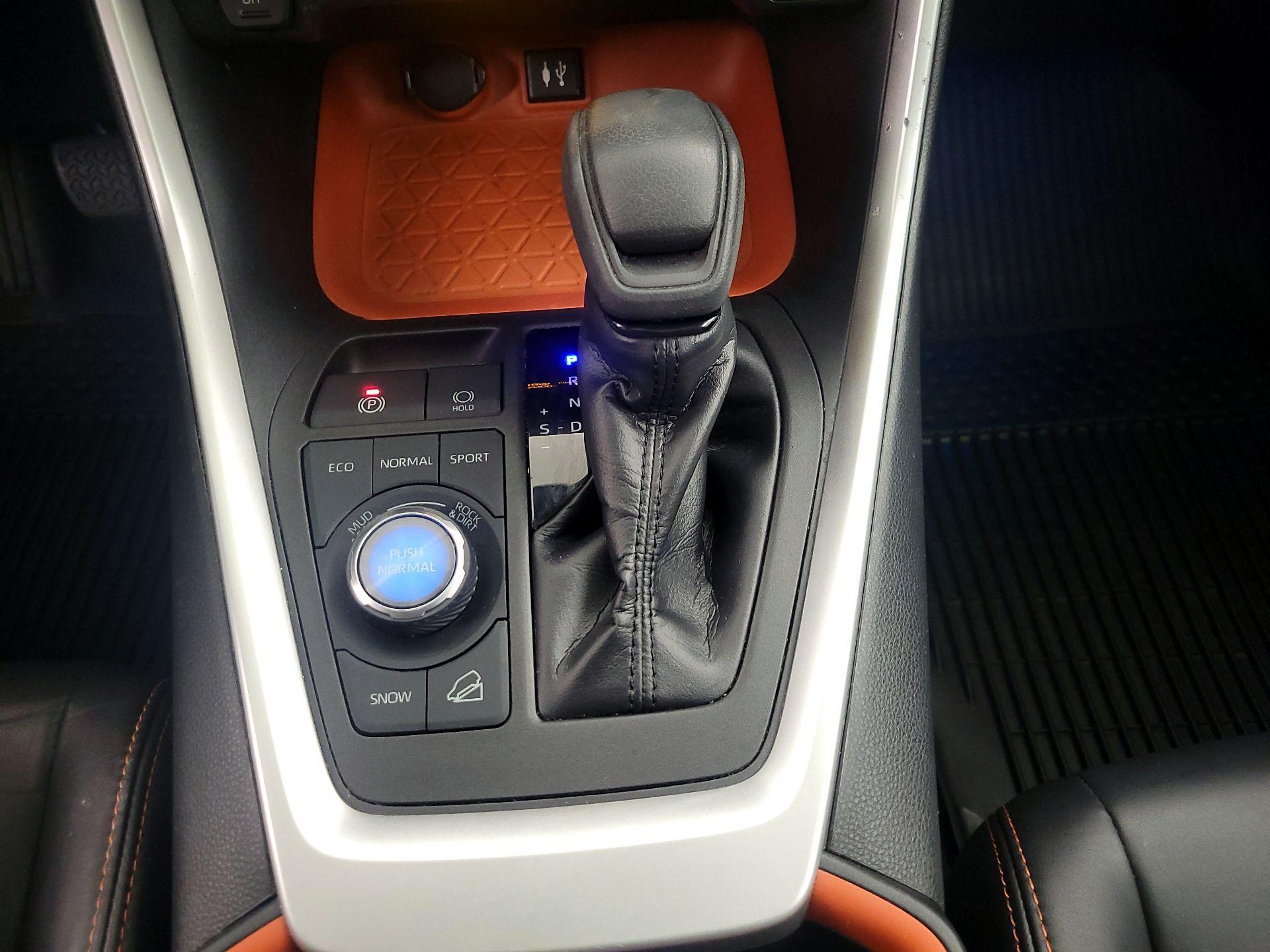 Thumbnail: 2019 Toyota RAV4 - 17