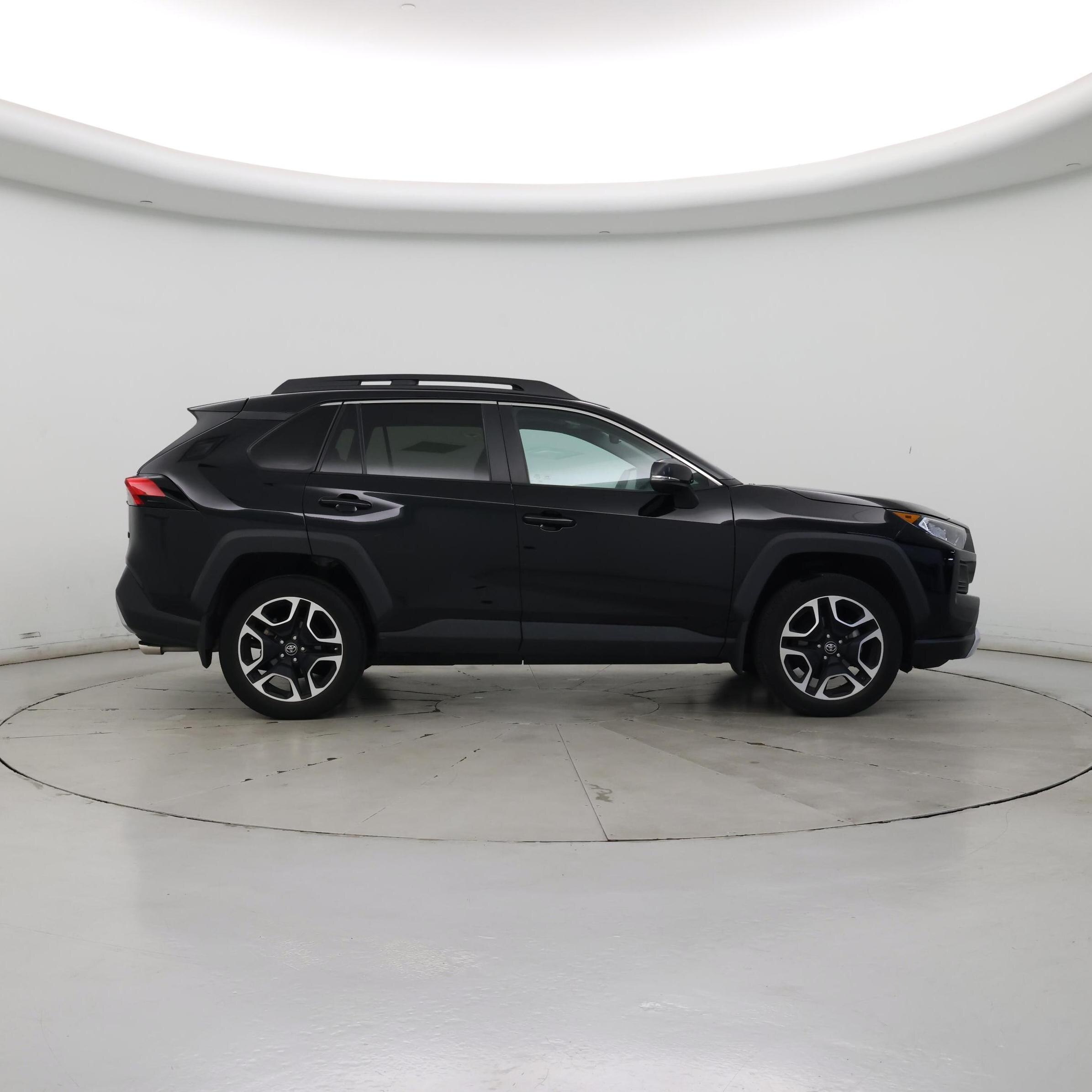 Thumbnail: 2019 Toyota RAV4 - 7