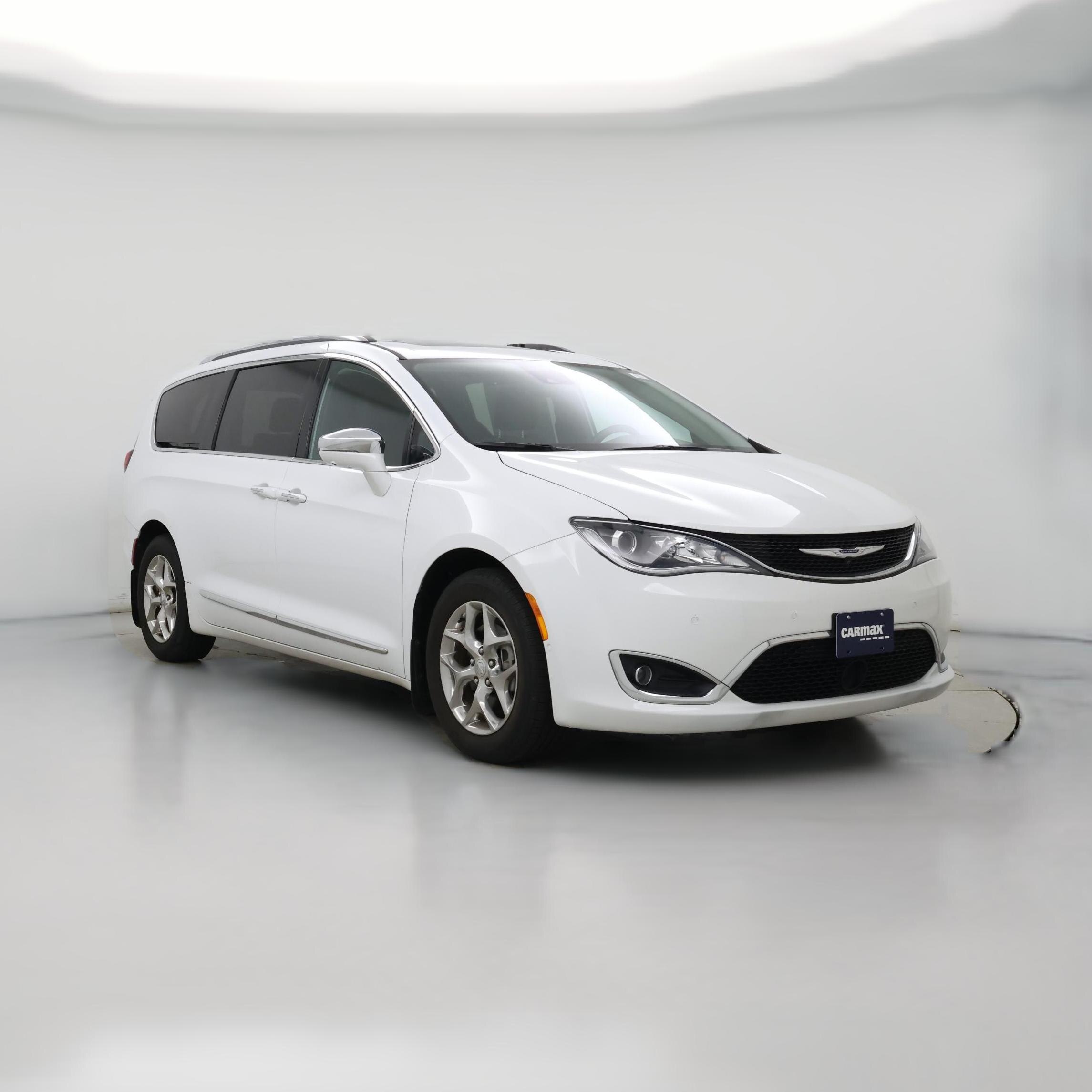 Thumbnail: 2017 Chrysler Pacifica - 1