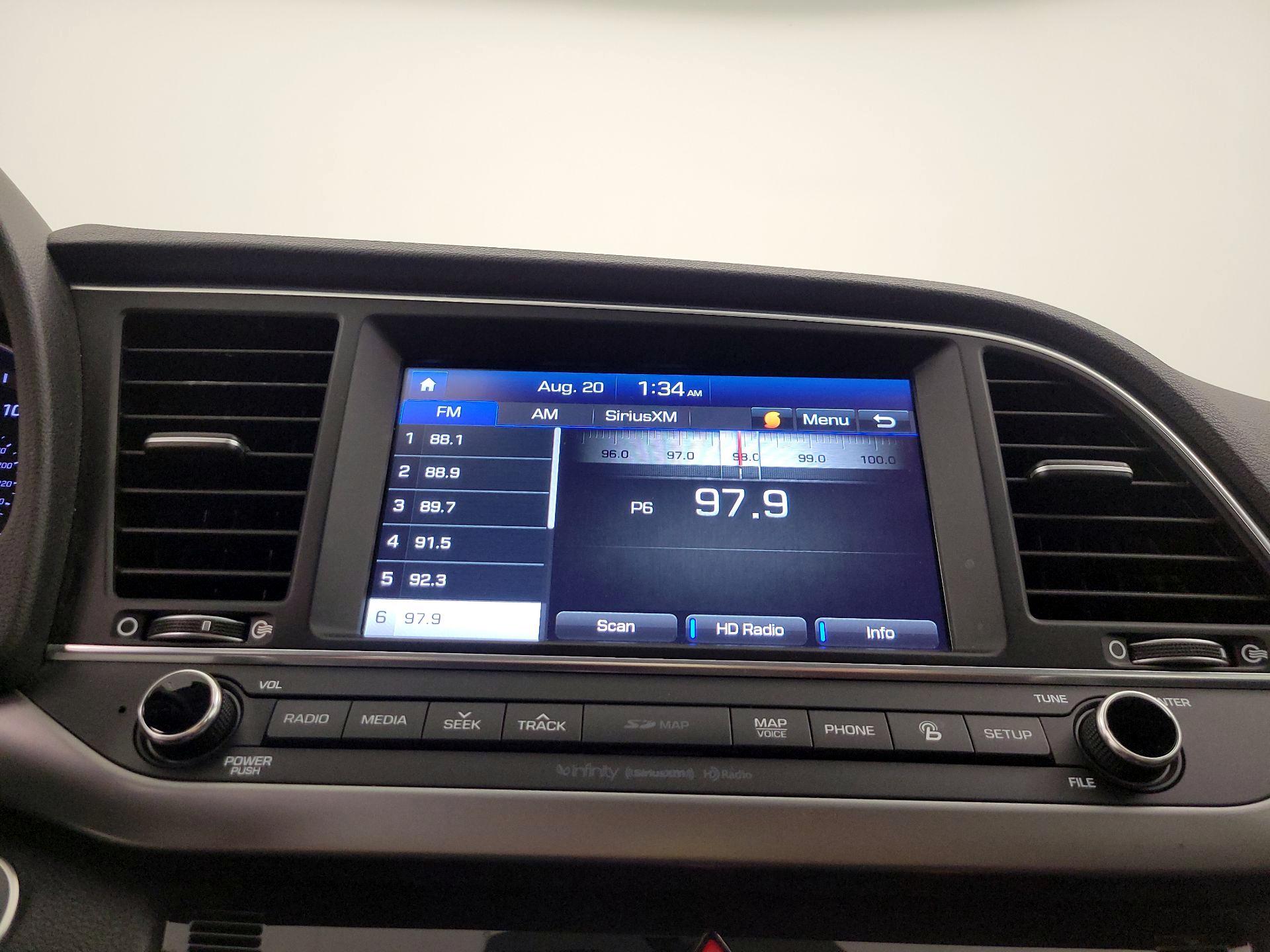Thumbnail: 2017 Hyundai Elantra - 16