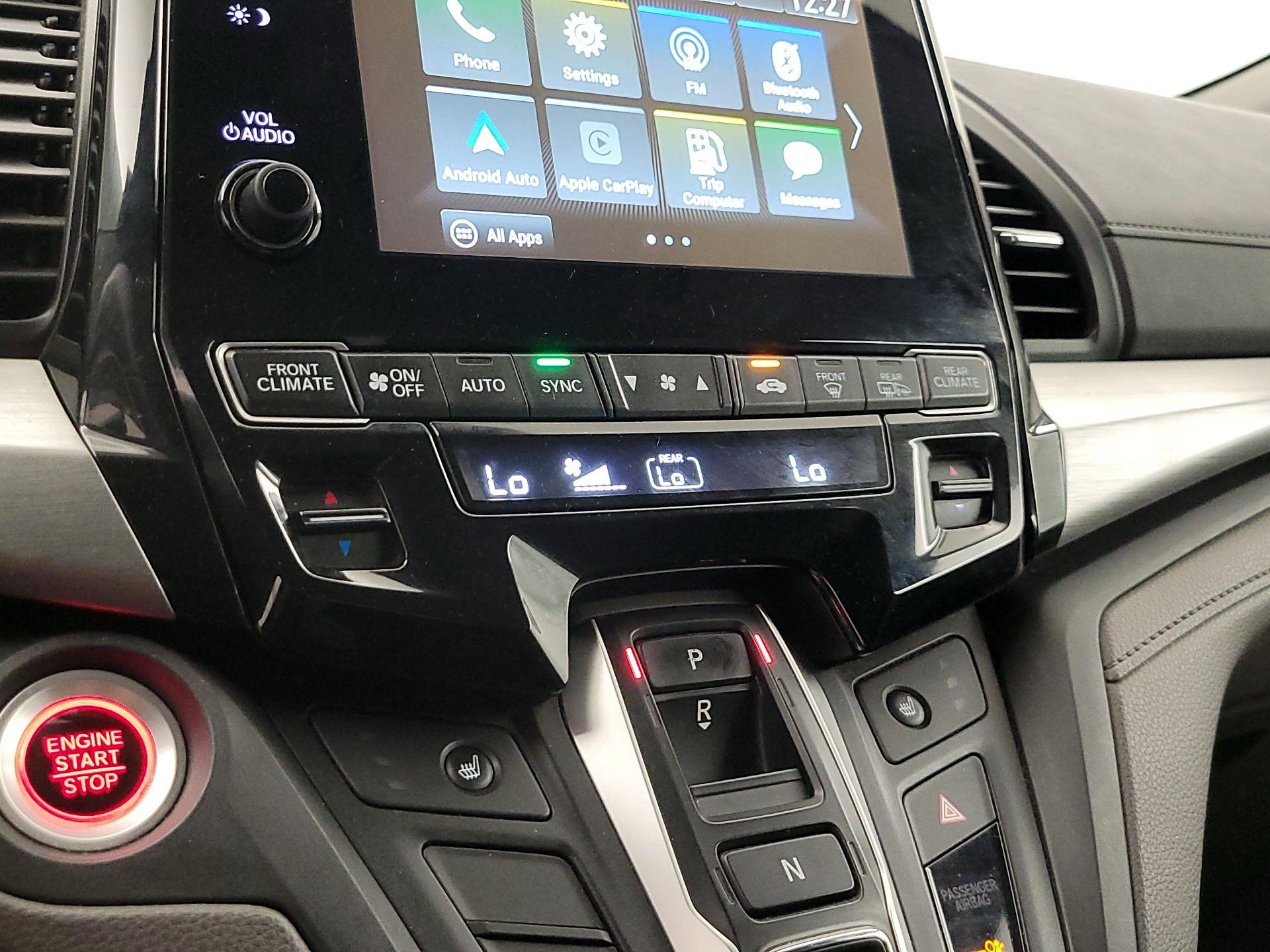 Thumbnail: 2018 Honda Odyssey - 16
