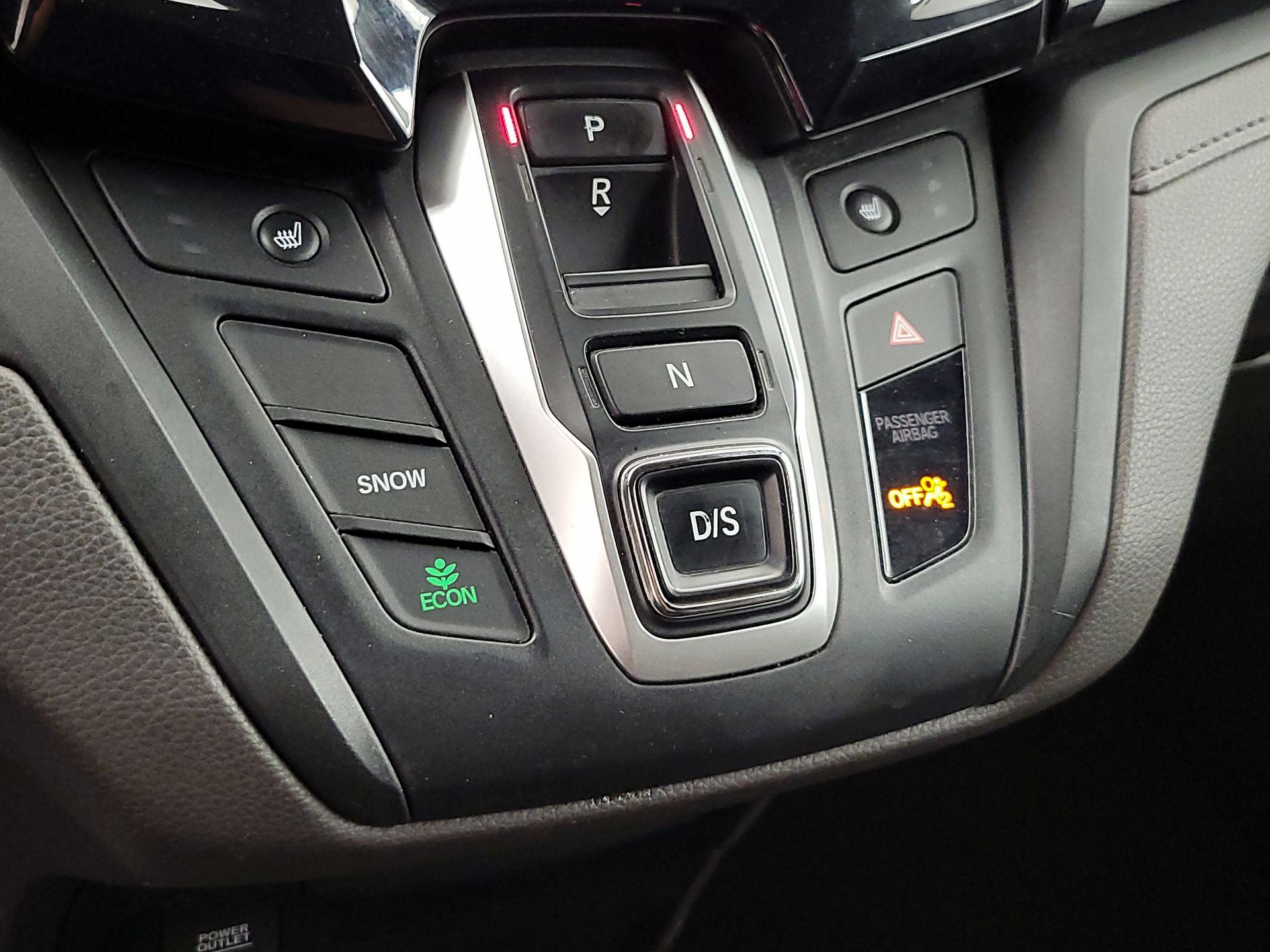 Thumbnail: 2018 Honda Odyssey - 17