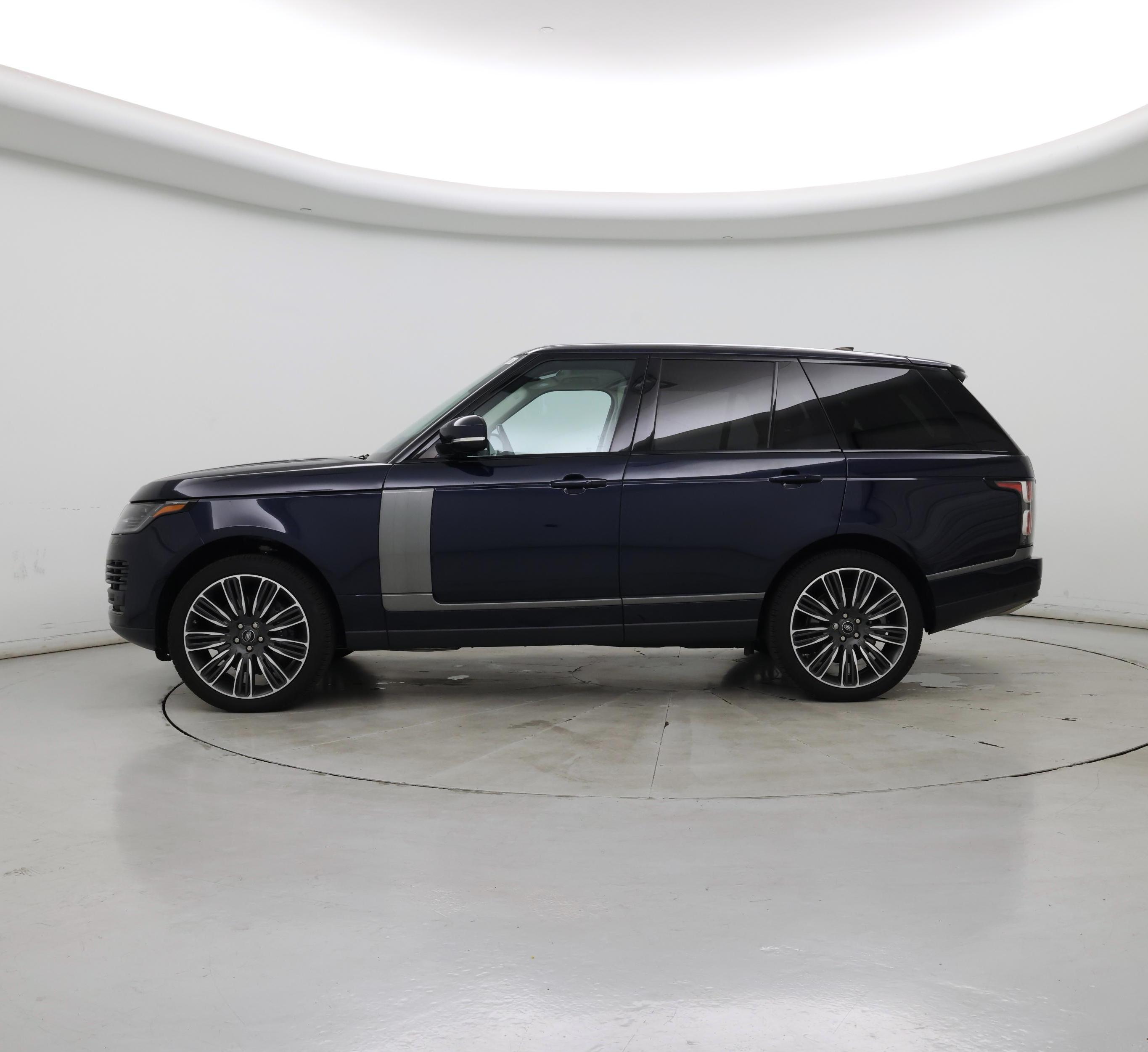 Thumbnail: 2021 Land Rover Range Rover - 3