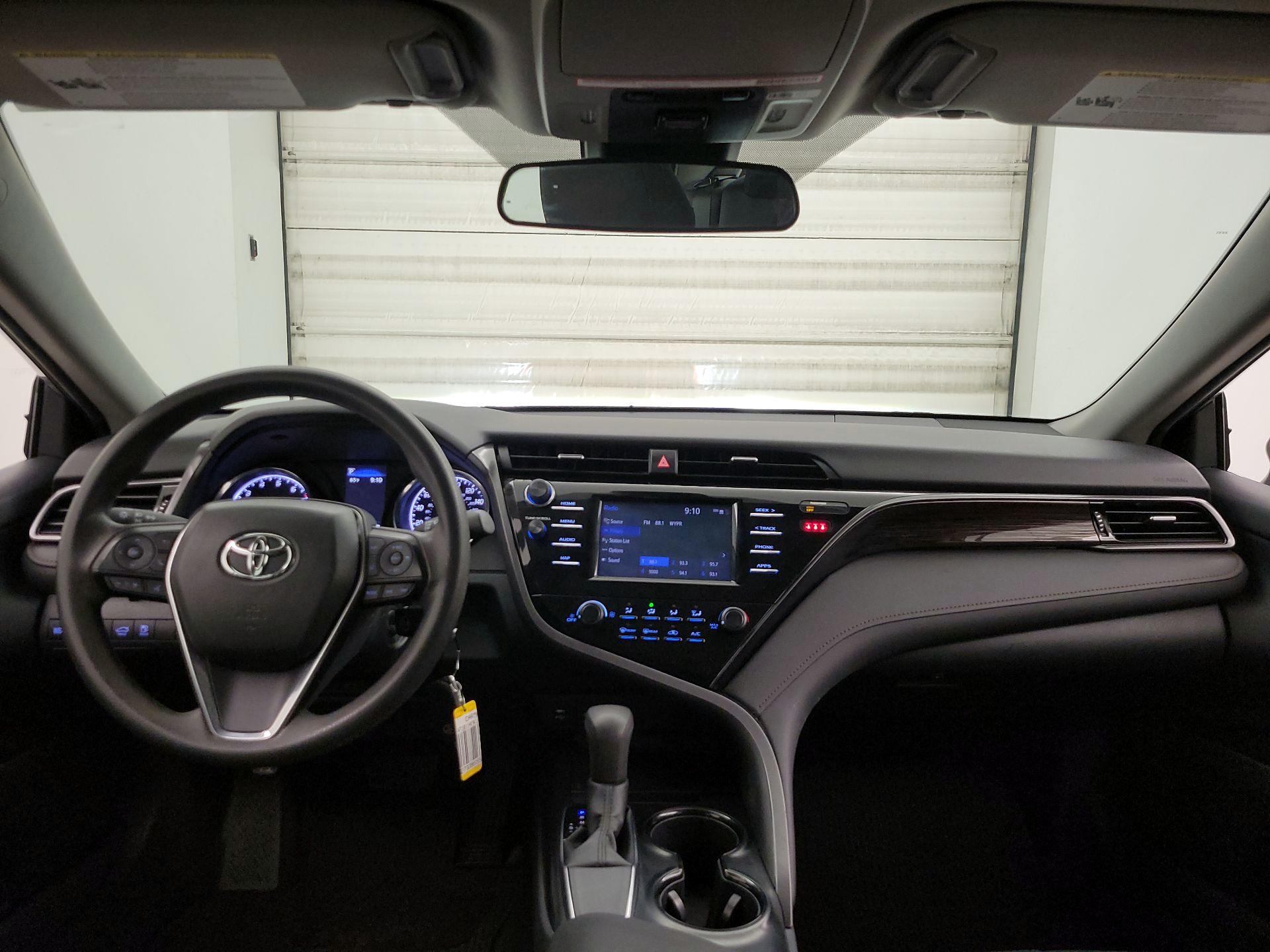 Thumbnail: 2019 Toyota Camry - 9