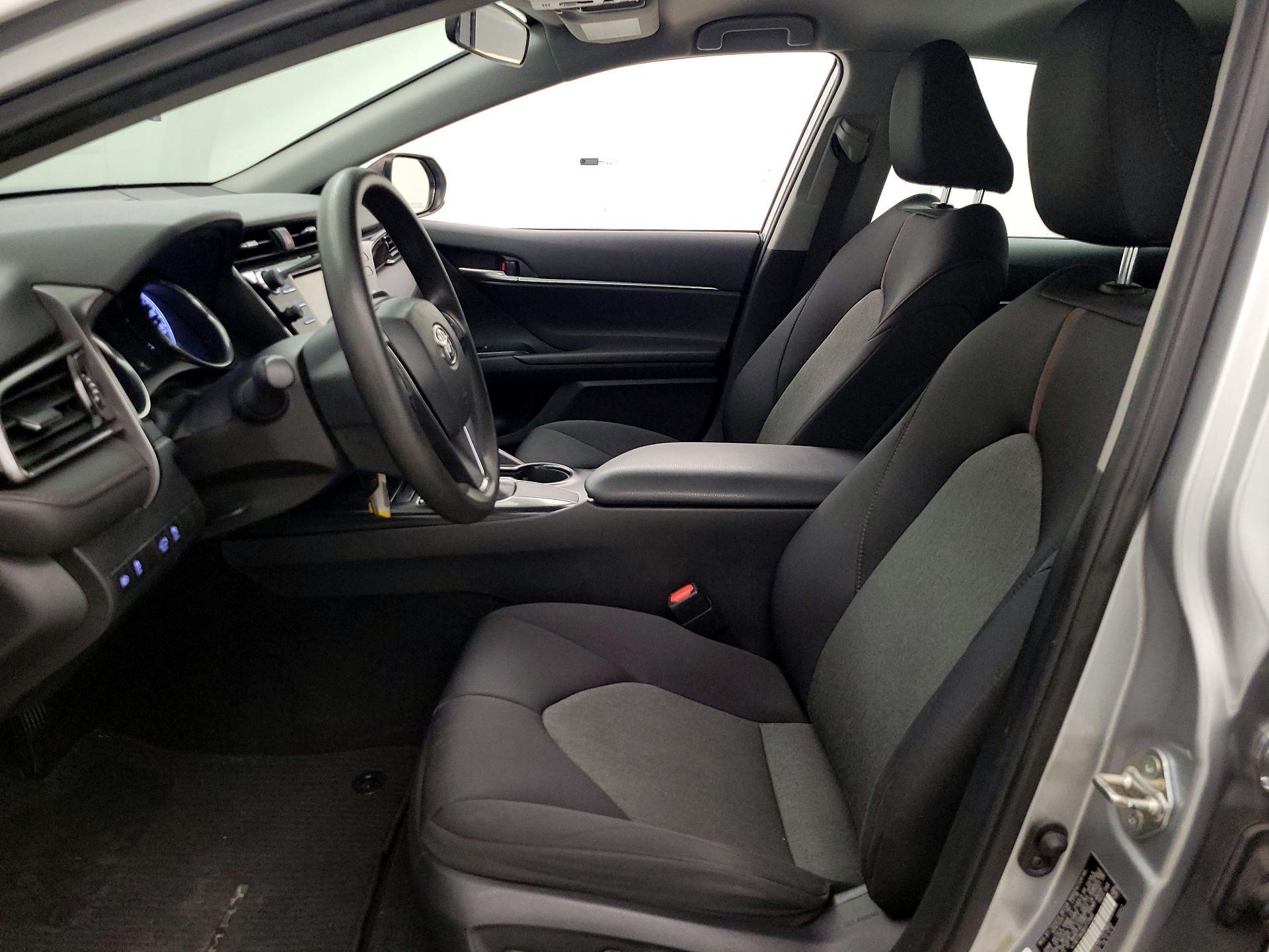 Thumbnail: 2019 Toyota Camry - 11