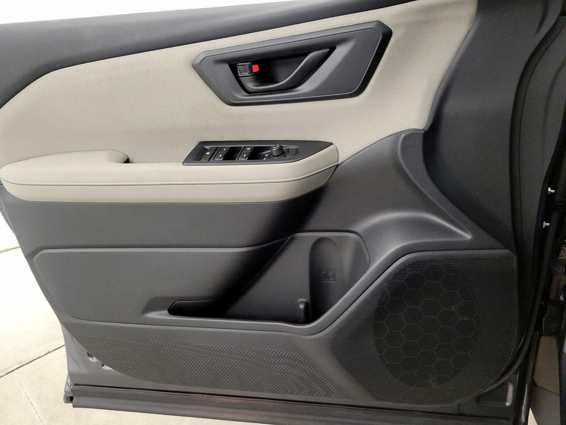 Thumbnail: 2025 Subaru Forester - 12