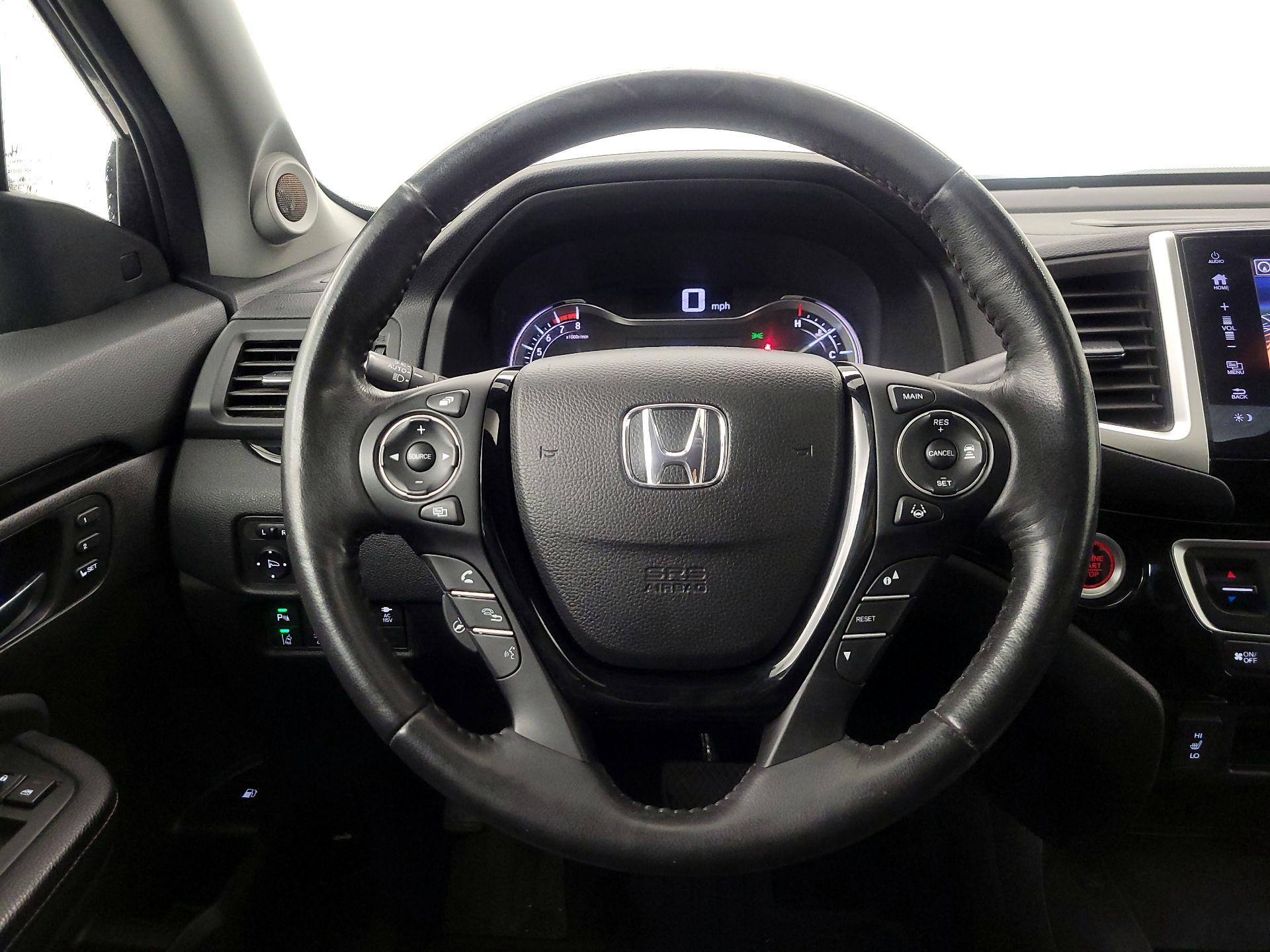 Thumbnail: 2017 Honda Ridgeline - 10