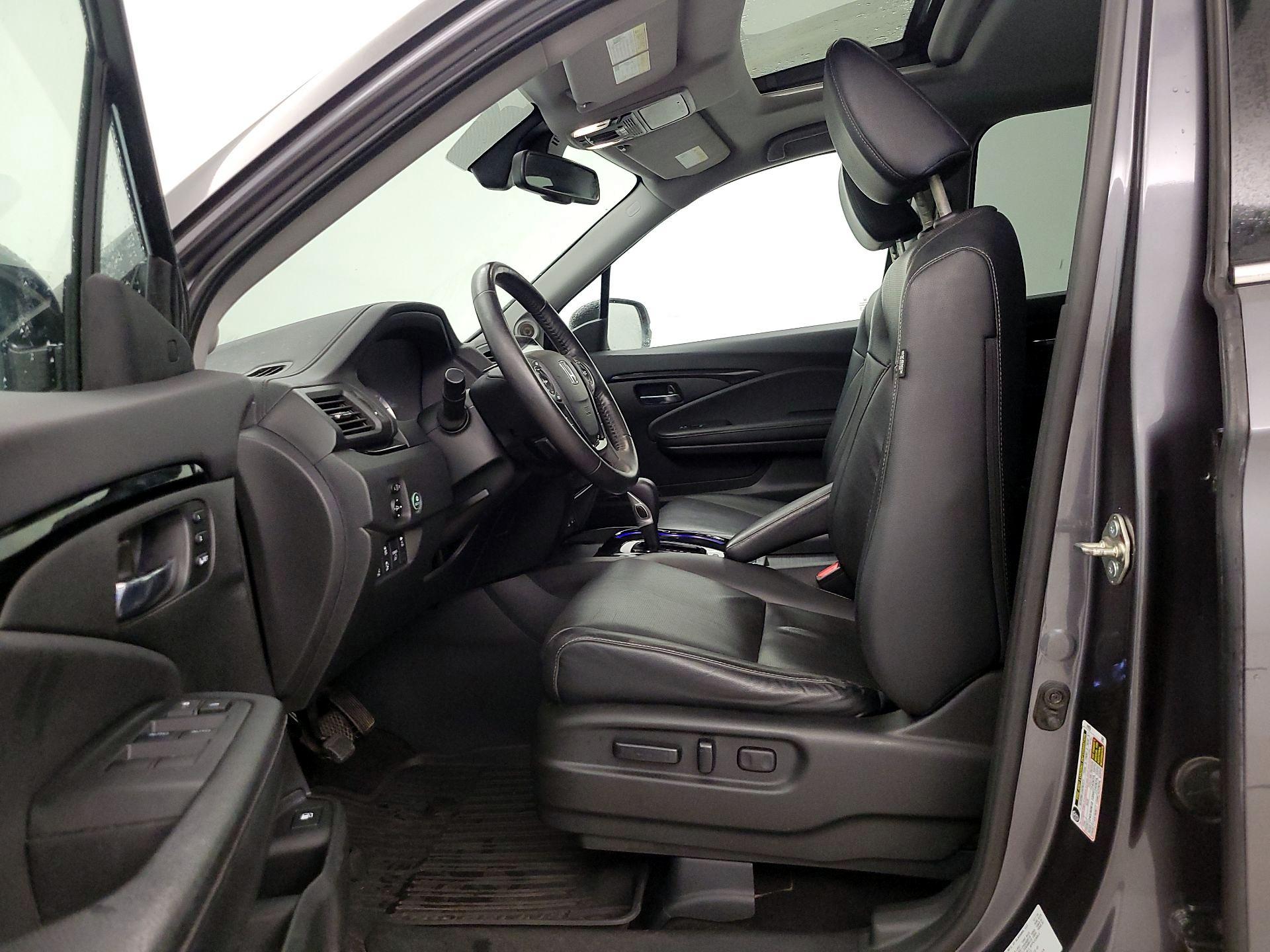 Thumbnail: 2017 Honda Ridgeline - 11