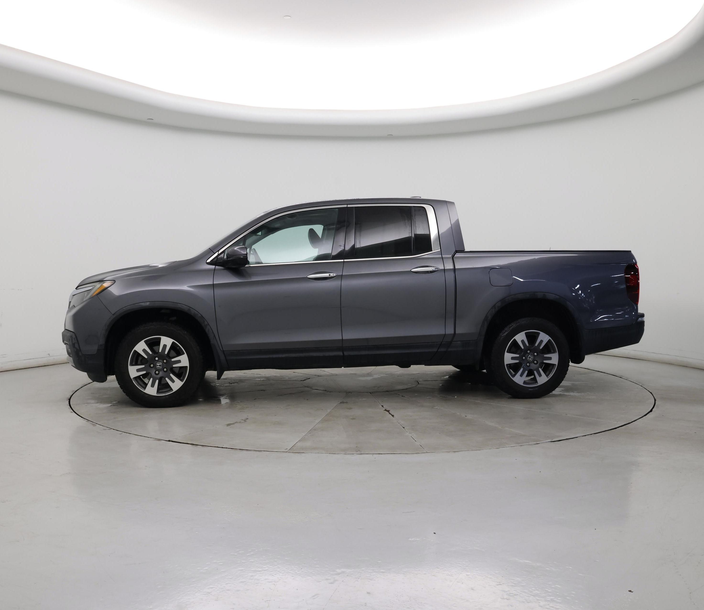 Thumbnail: 2017 Honda Ridgeline - 3