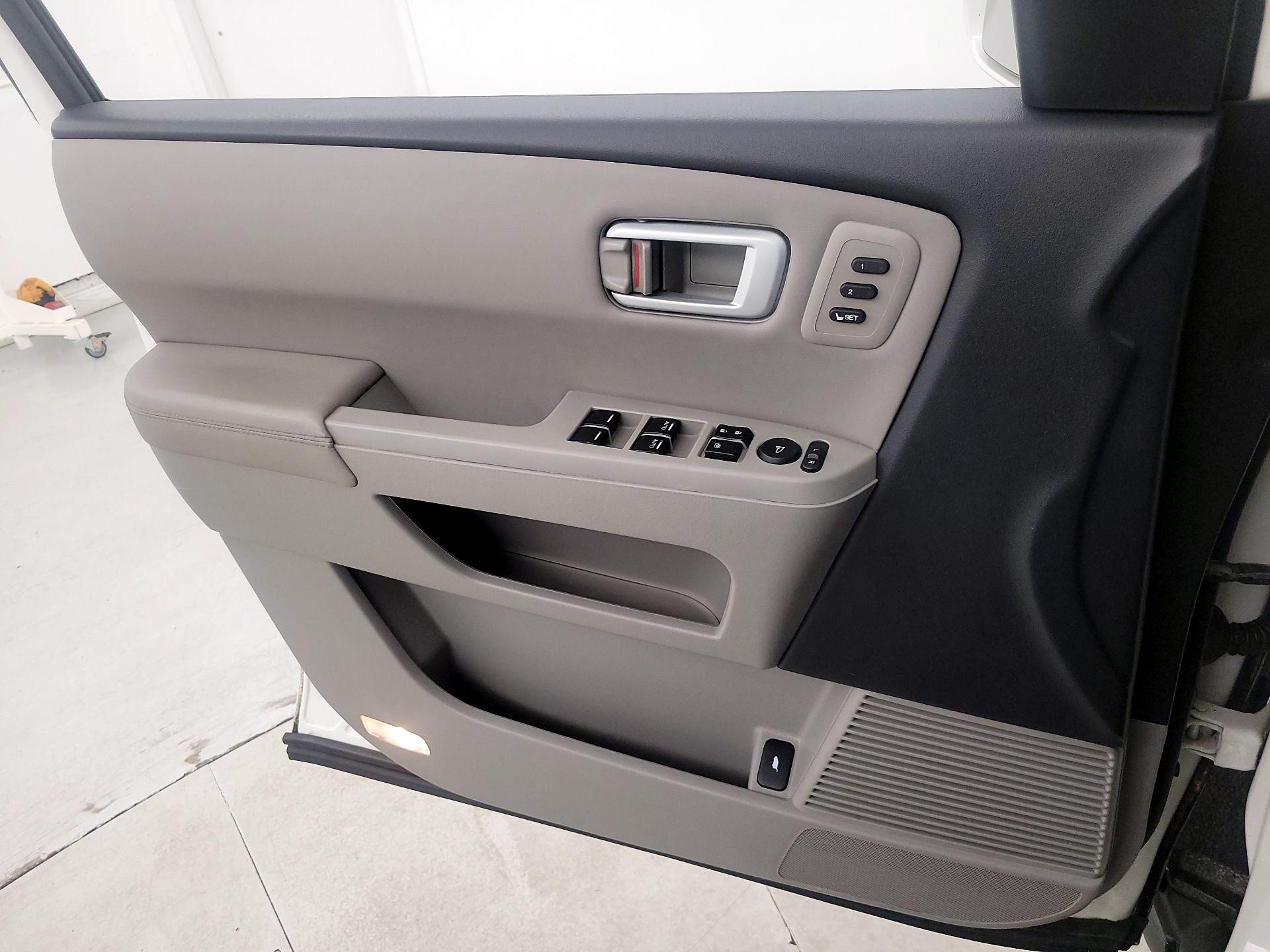 Thumbnail: 2014 Honda Pilot - 12