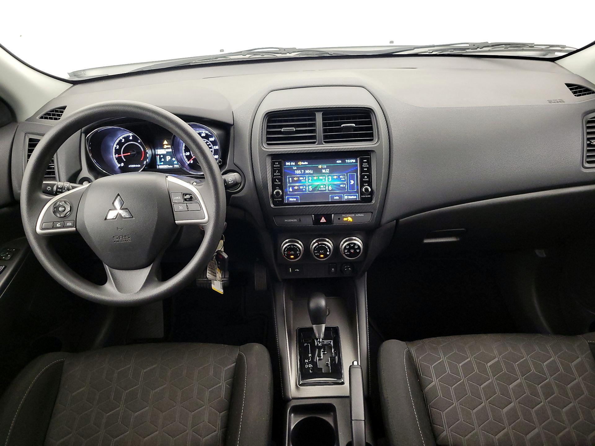 Thumbnail: 2020 Mitsubishi Outlander Sport - 9