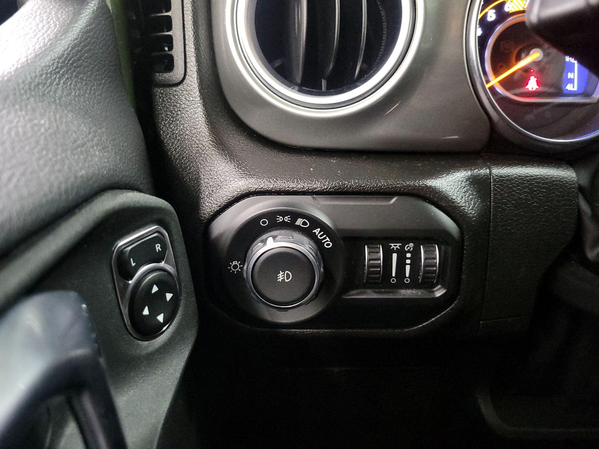 Thumbnail: 2022 Jeep Wrangler - 13