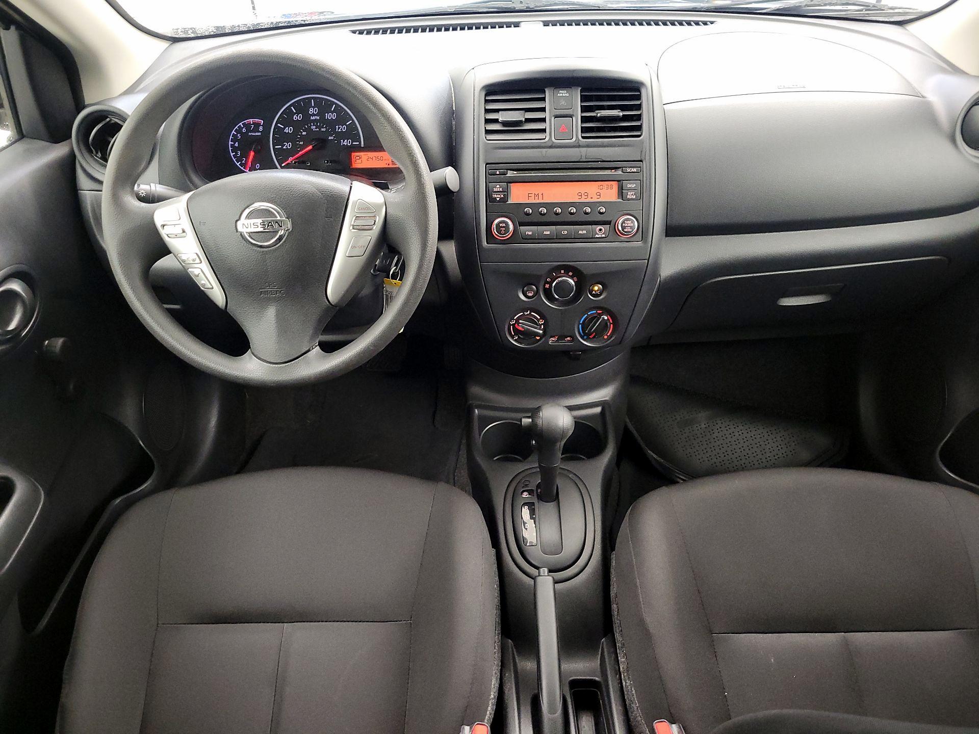 Thumbnail: 2016 Nissan Versa - 9