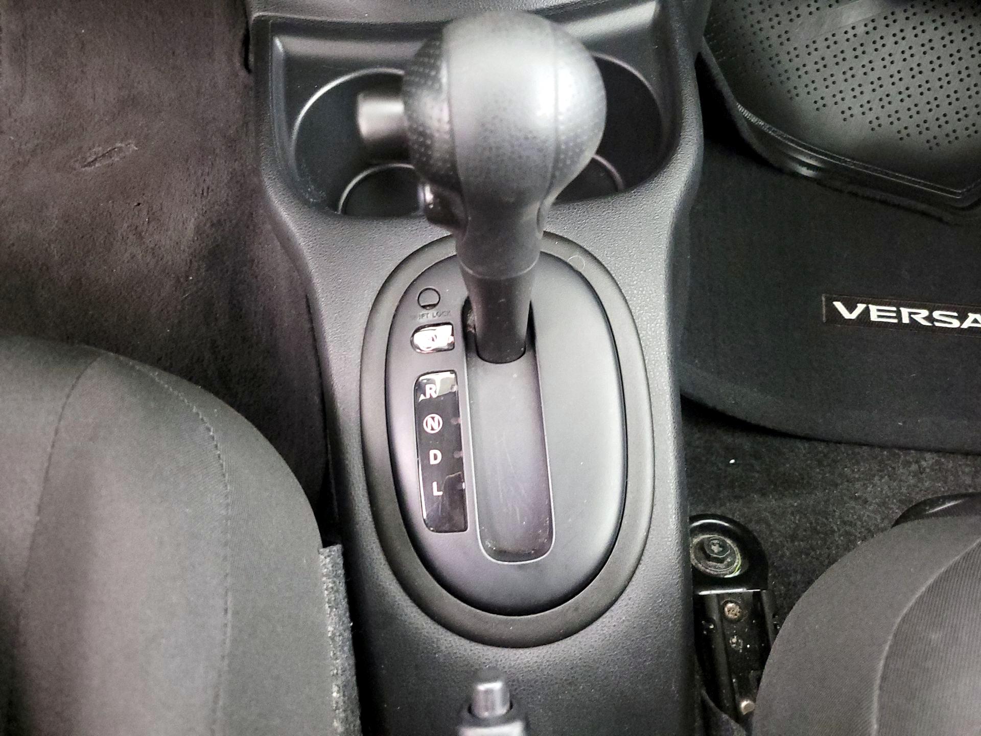 Thumbnail: 2016 Nissan Versa - 16