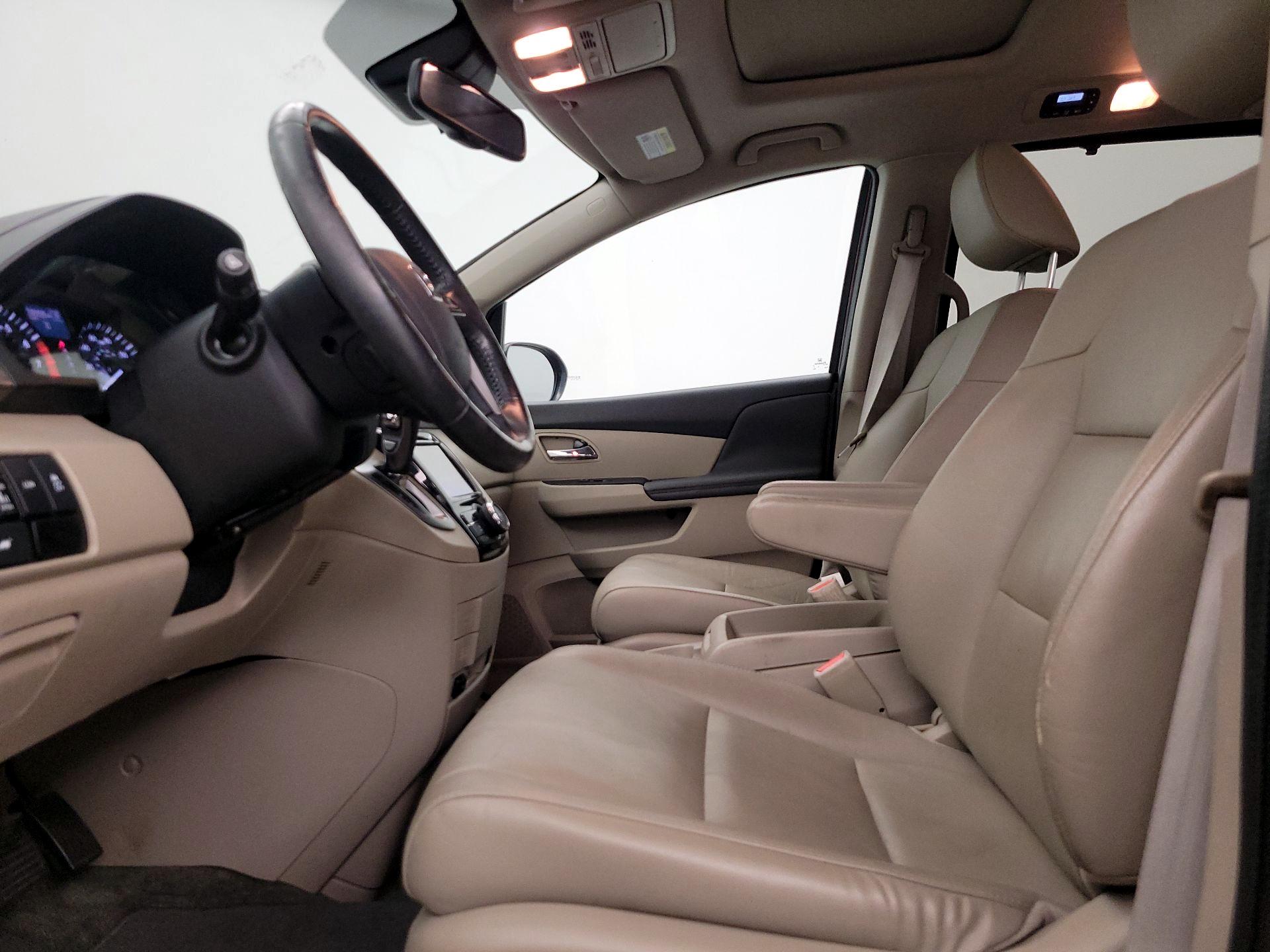 Thumbnail: 2016 Honda Odyssey - 11