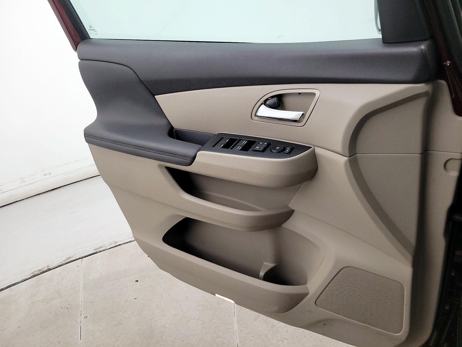 Thumbnail: 2016 Honda Odyssey - 12